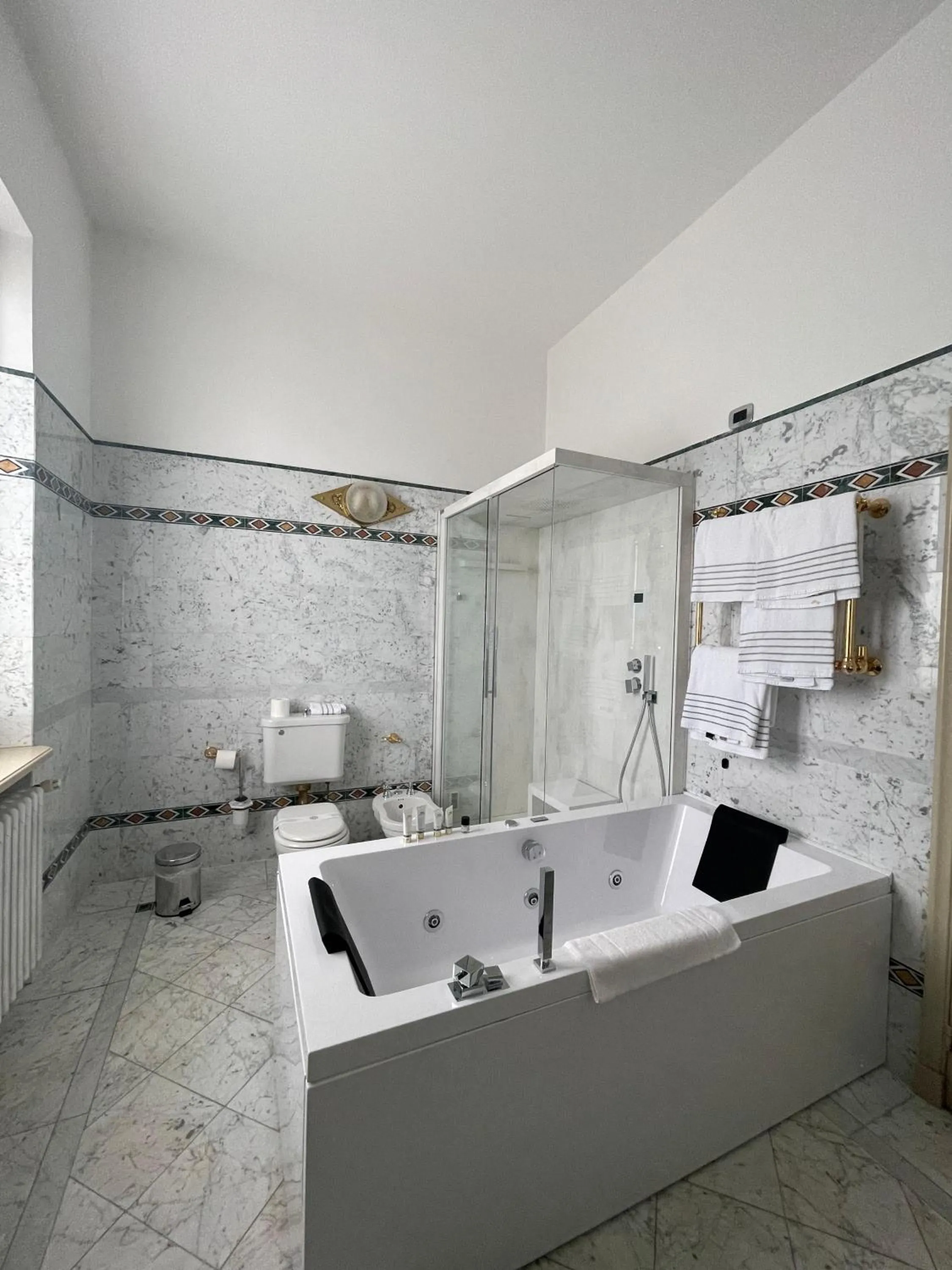 Shower in Hotel Villa La Bollina