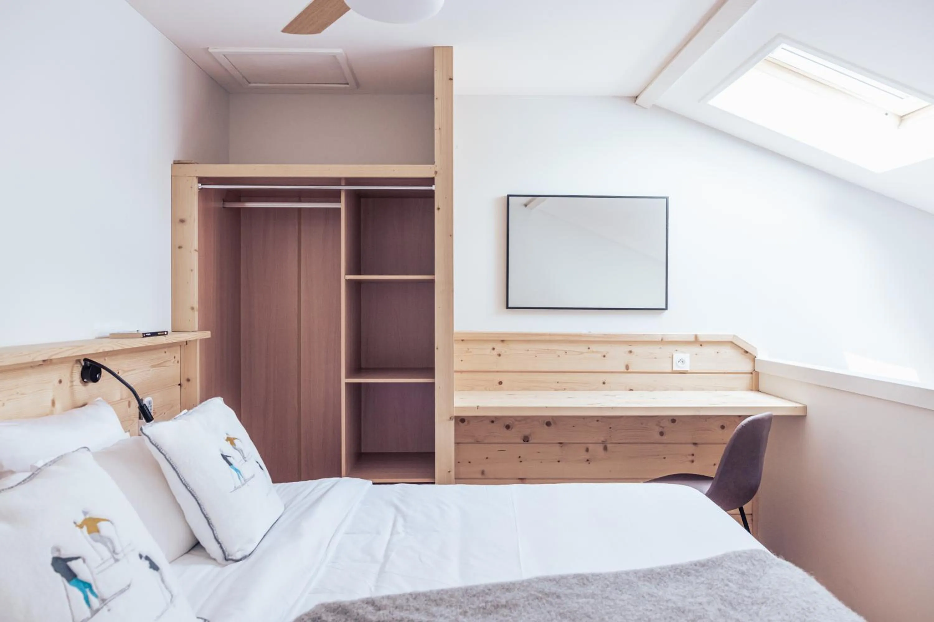 Photo of the whole room, Bed in Appart-Hotel Les Palombieres
