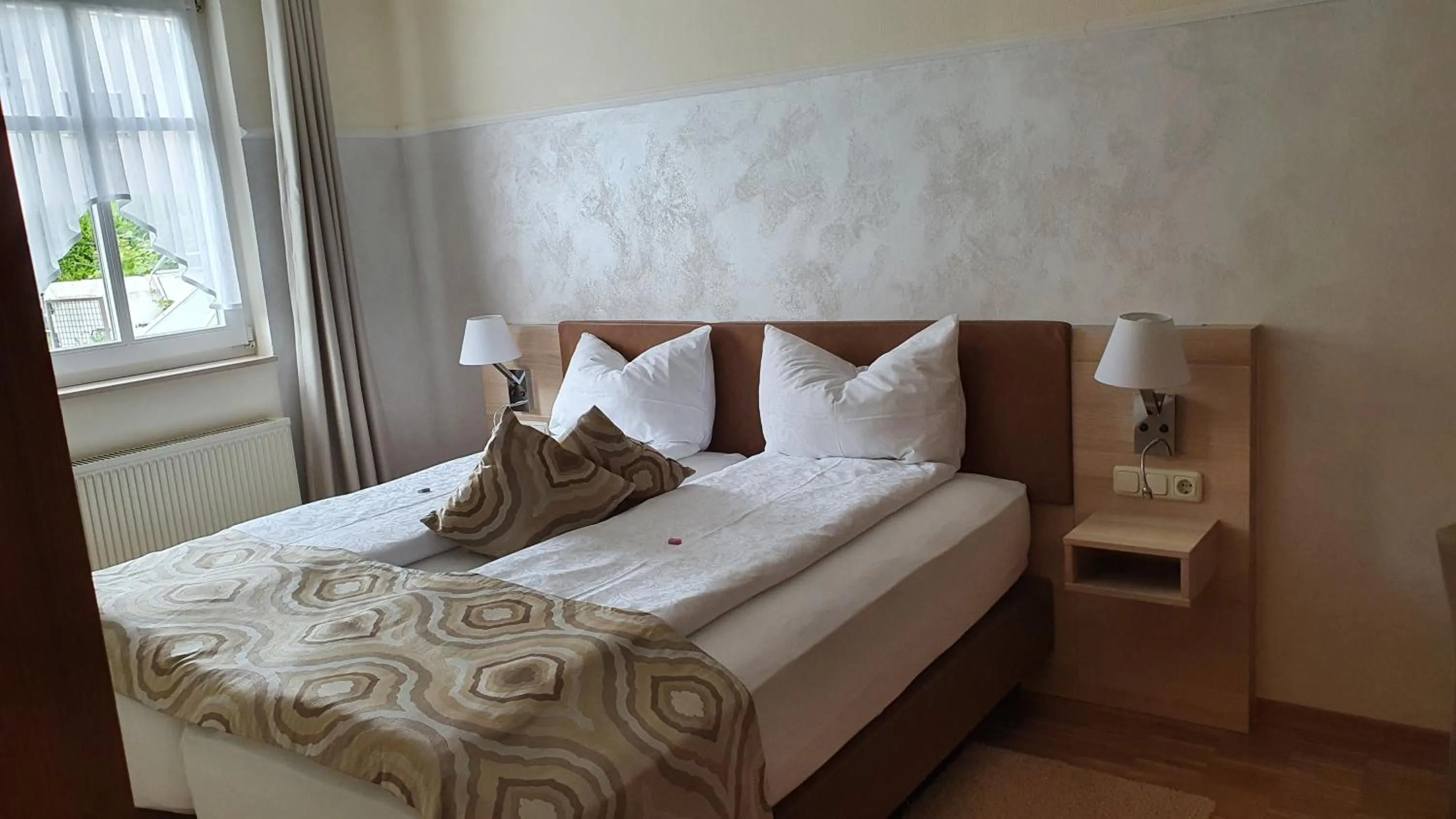 Bed in Hotel Zum Anker-THULLs Restaurant