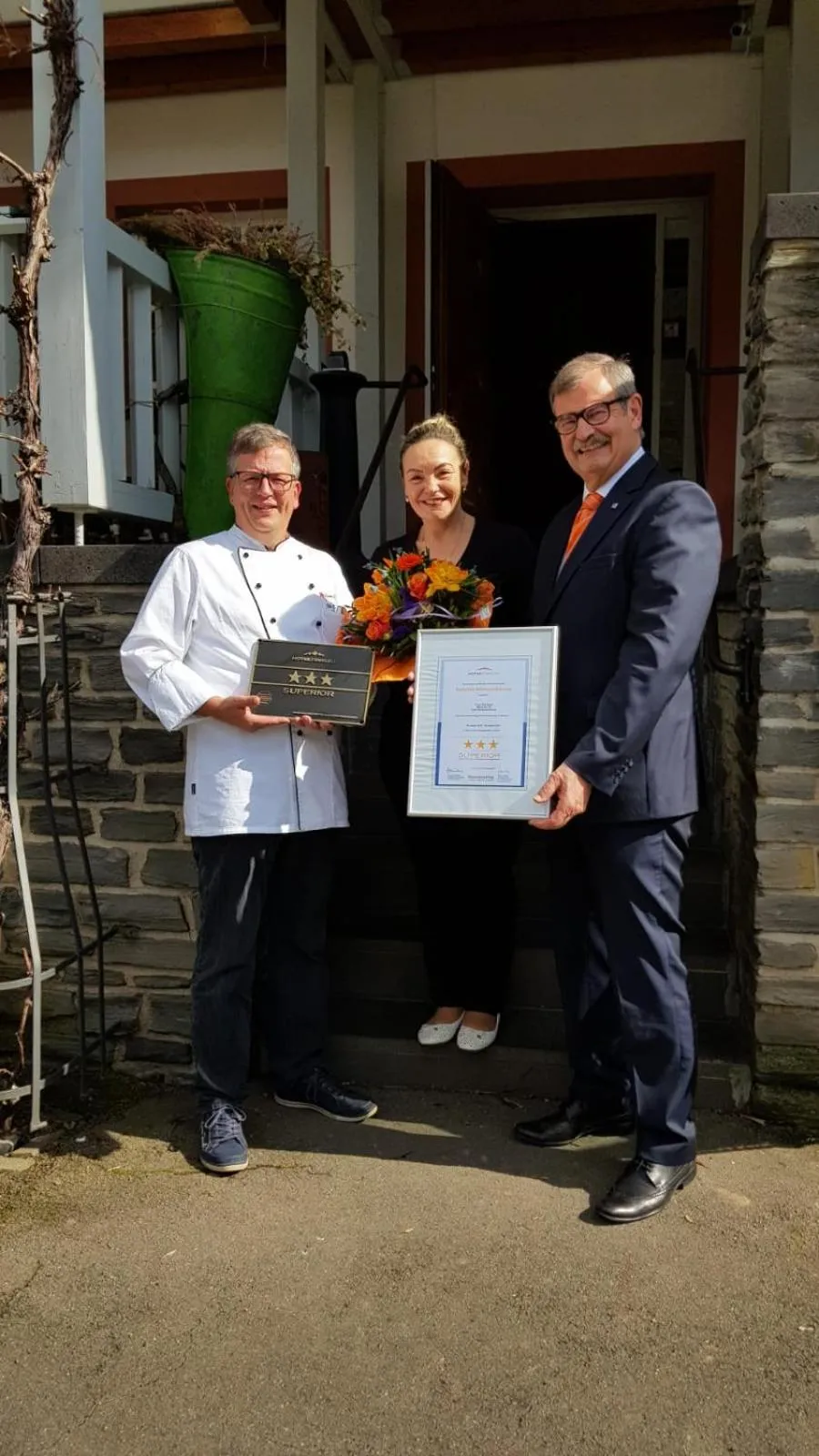 People in Hotel Zum Anker-THULLs Restaurant