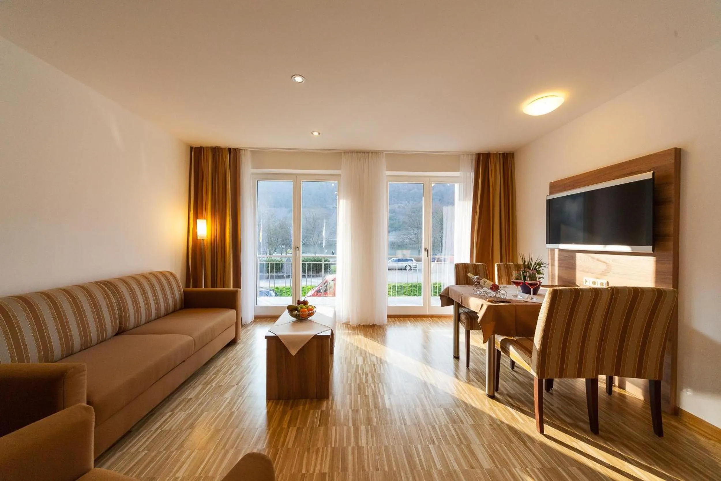 TV and multimedia in Hotel Zum Anker-THULLs Restaurant