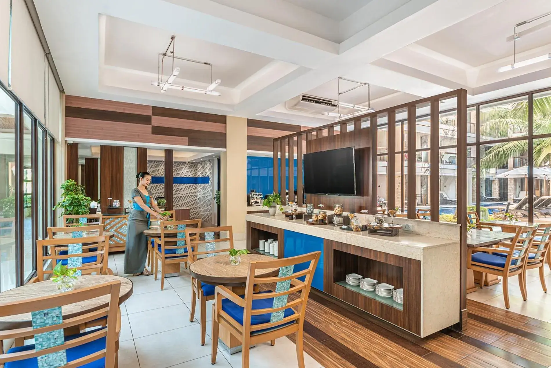 Lounge or bar in Henann Lagoon Resort Lounge or bar in Henann Lagoon Resort