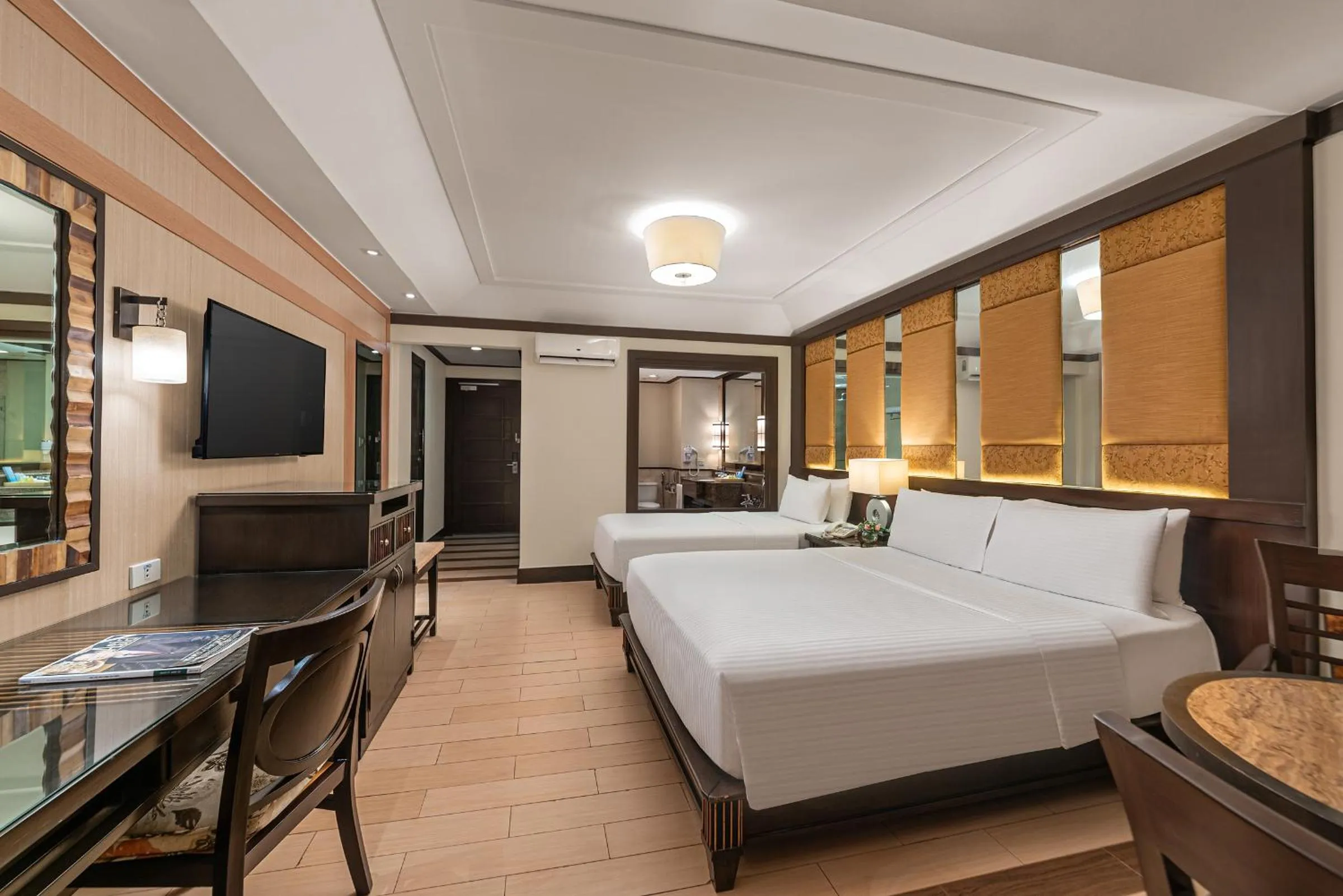 Bed in Henann Lagoon Resort