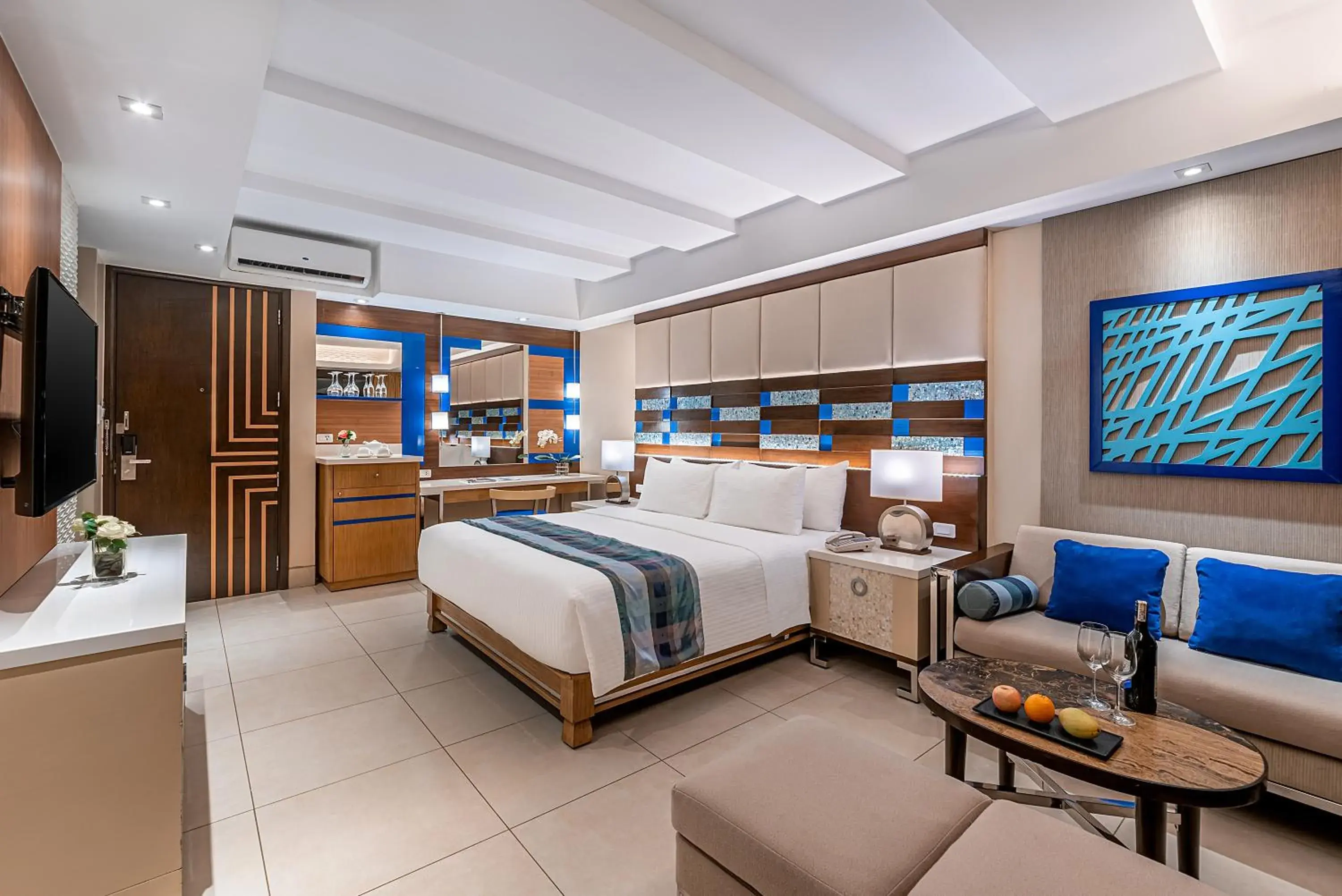 Bed in Henann Lagoon Resort Bed in Henann Lagoon Resort