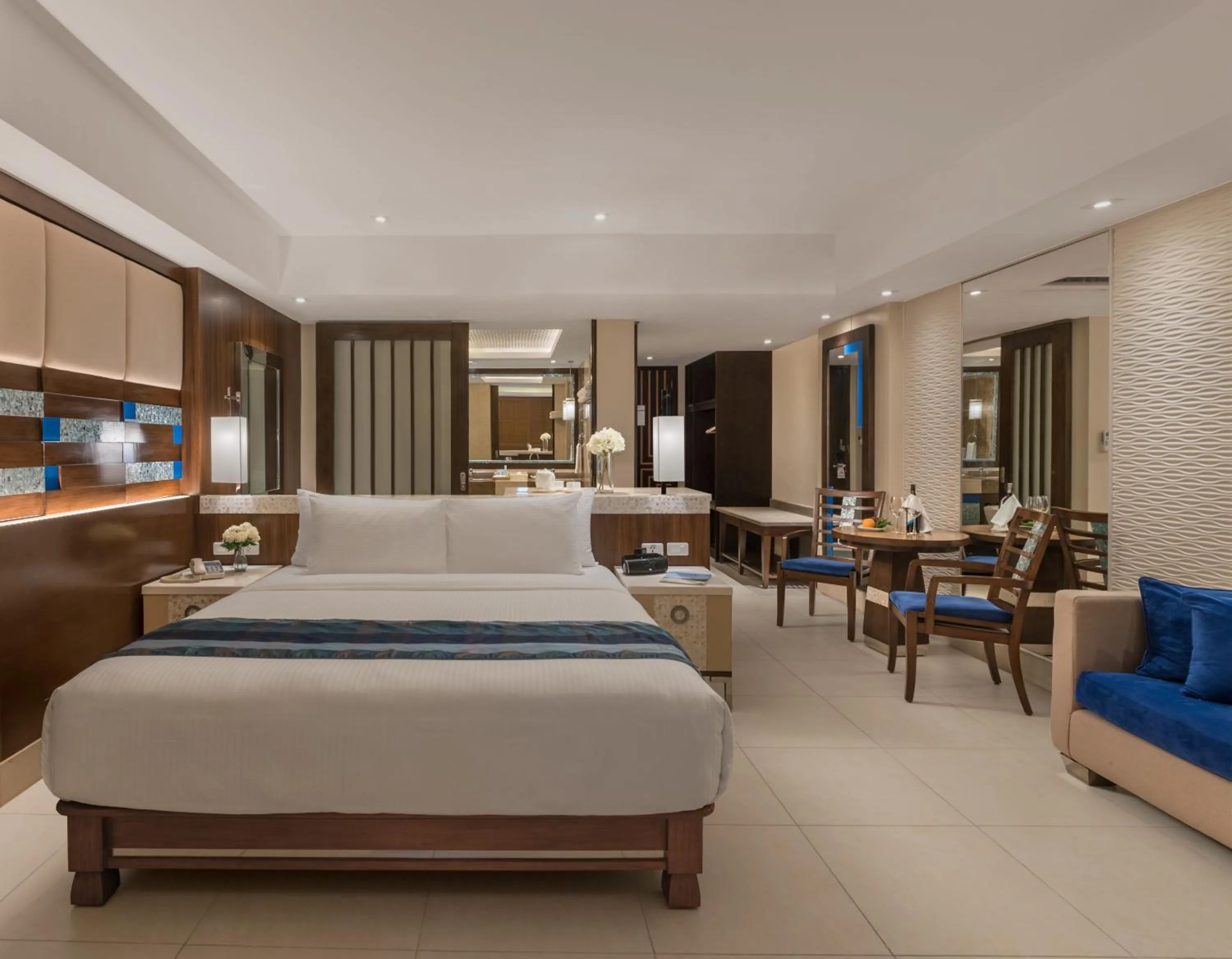 Bed in Henann Lagoon Resort