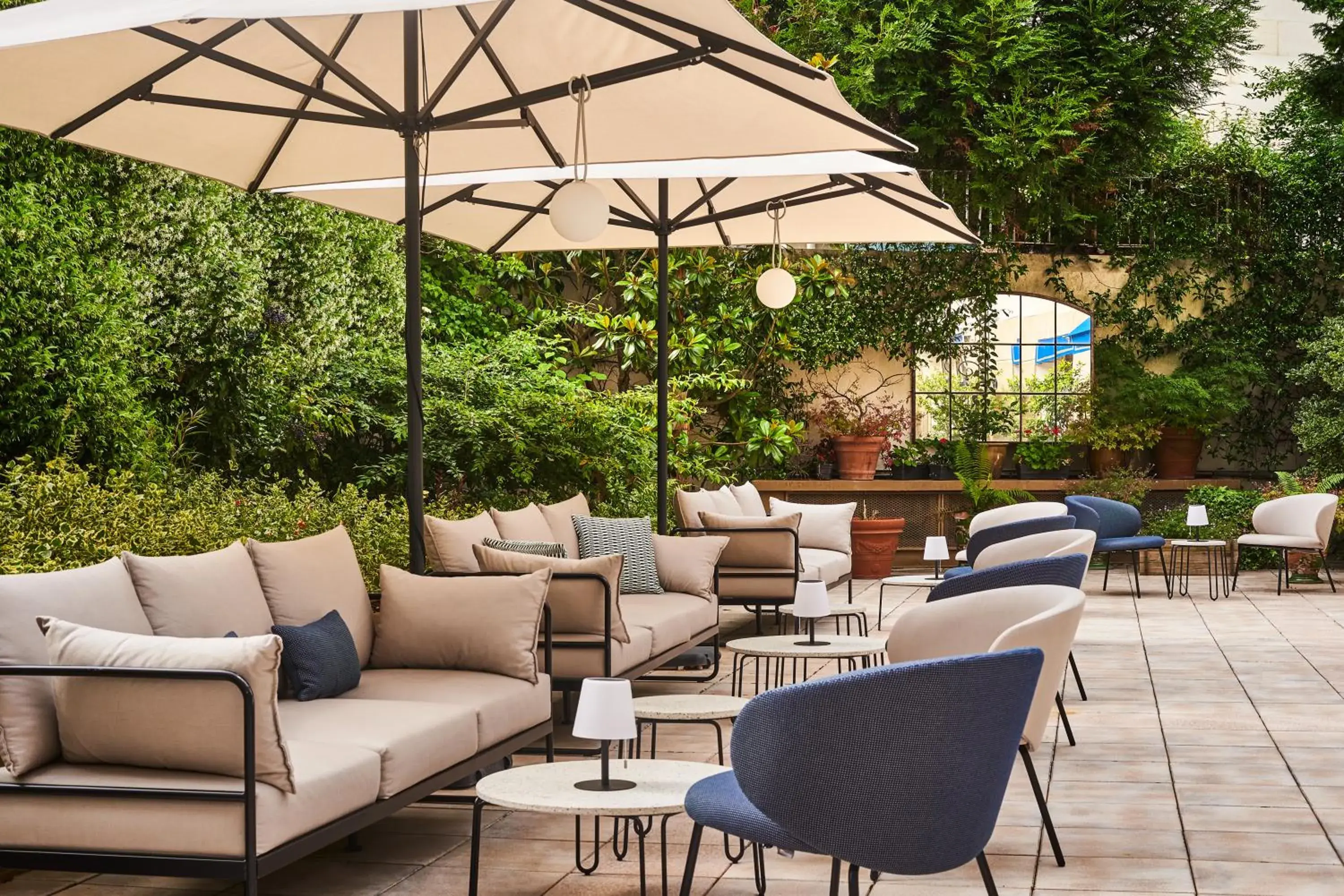 Hôtel Le Versailles Hôtel Le Versailles