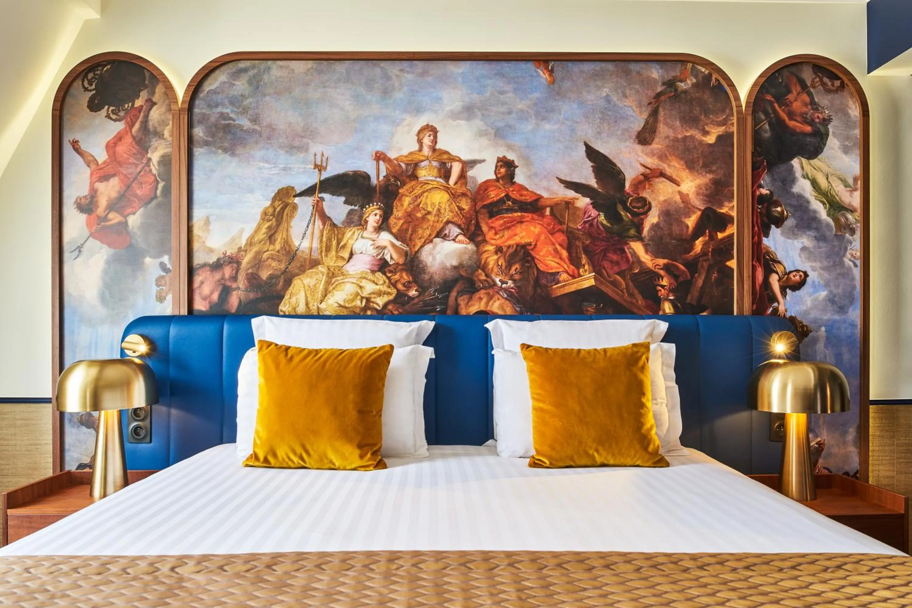 Bed in Hôtel Le Versailles