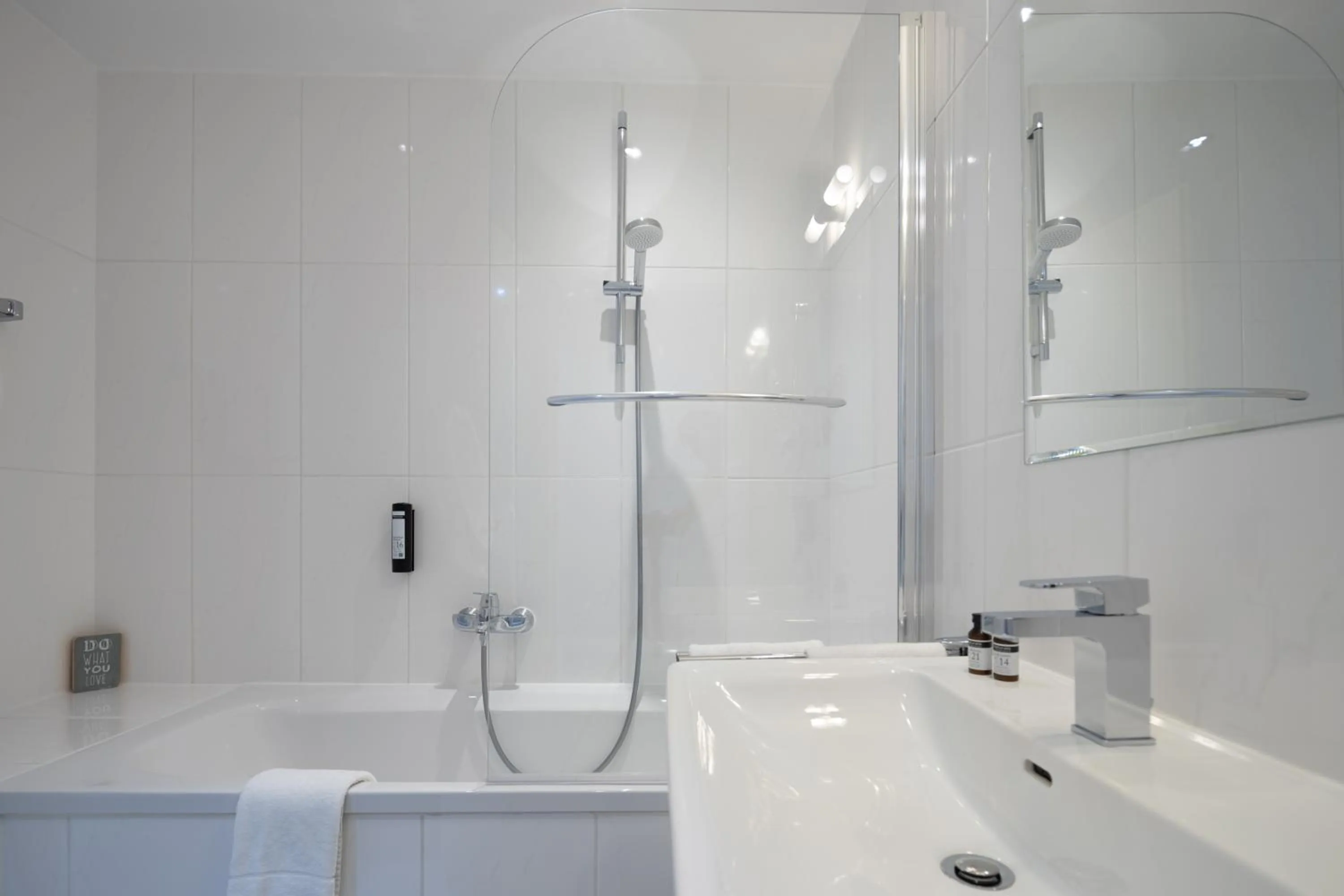 Bathroom in Q! Hotel Maria Theresia