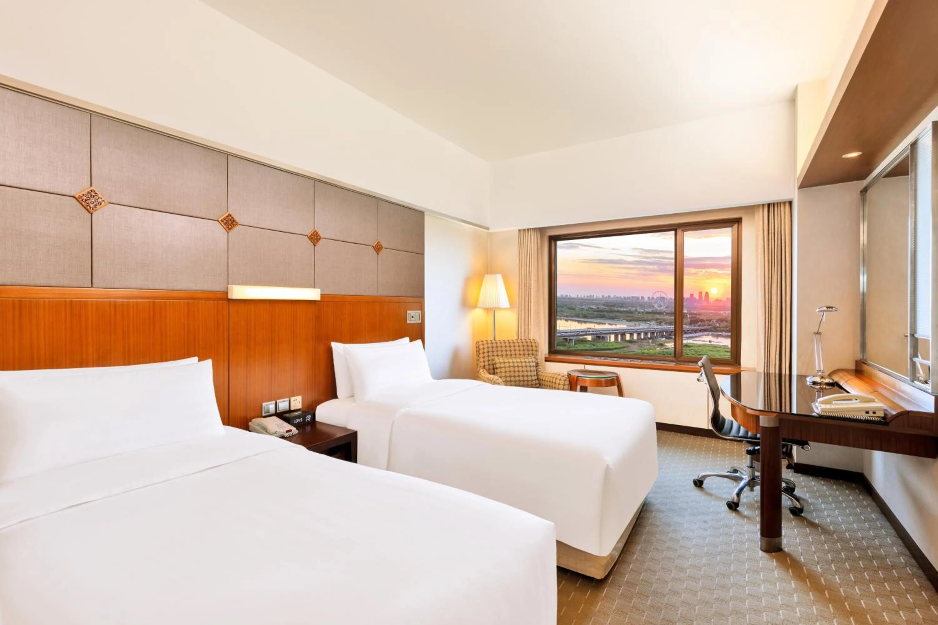 Bed in Shangri-La Harbin