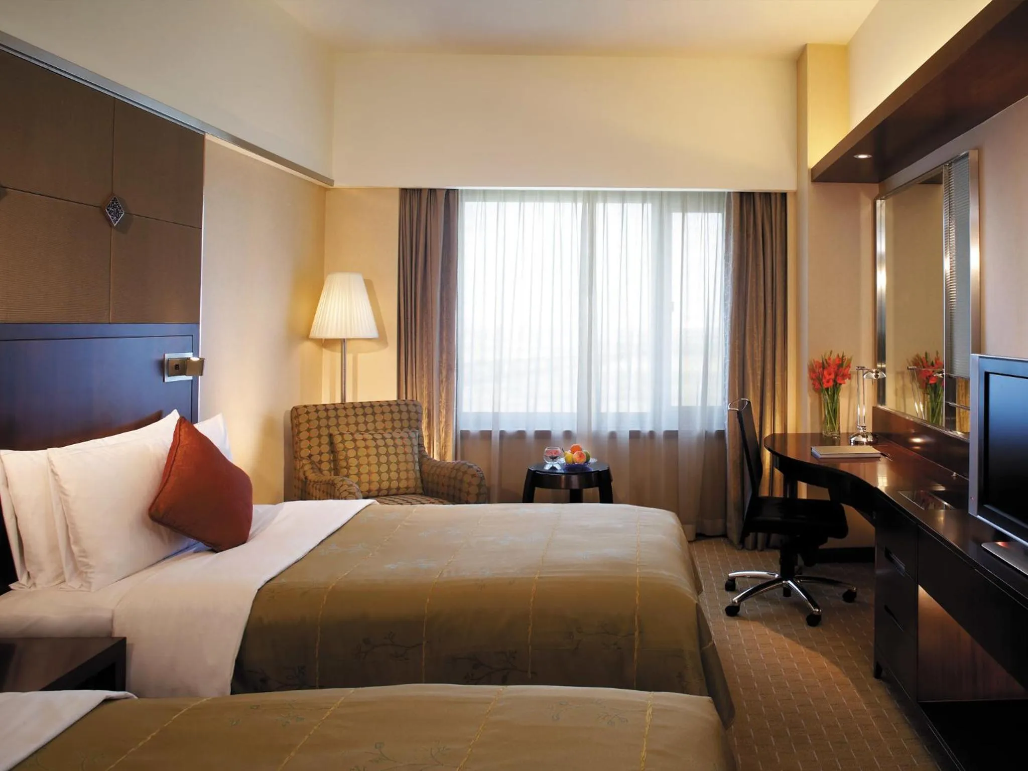 Bed in Shangri-La Harbin