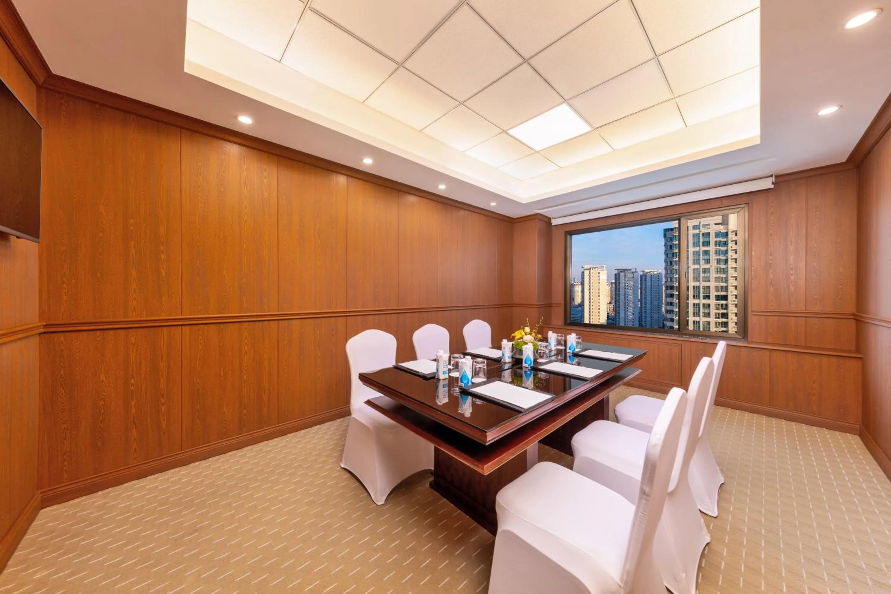 Meeting/conference room in Shangri-La Harbin