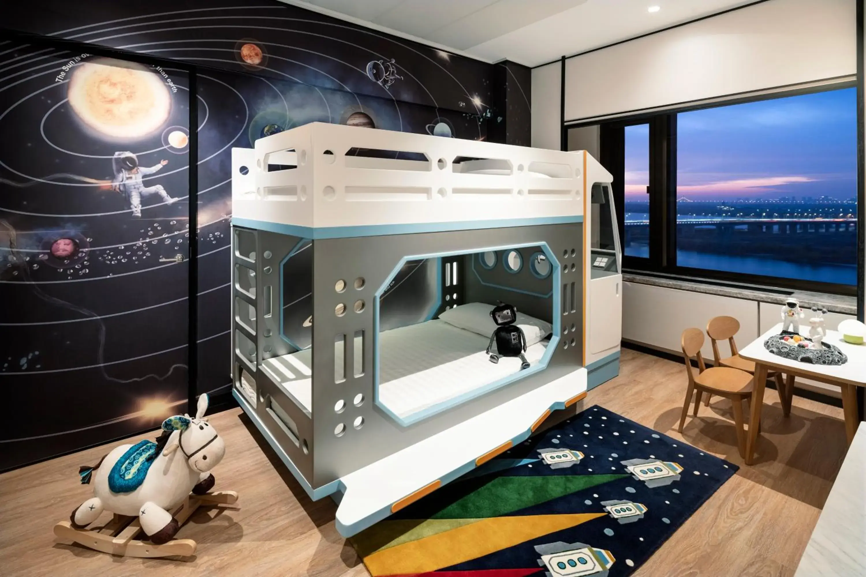 bunk bed, Bed in Shangri-La Harbin bunk bed, Bed in Shangri-La Harbin