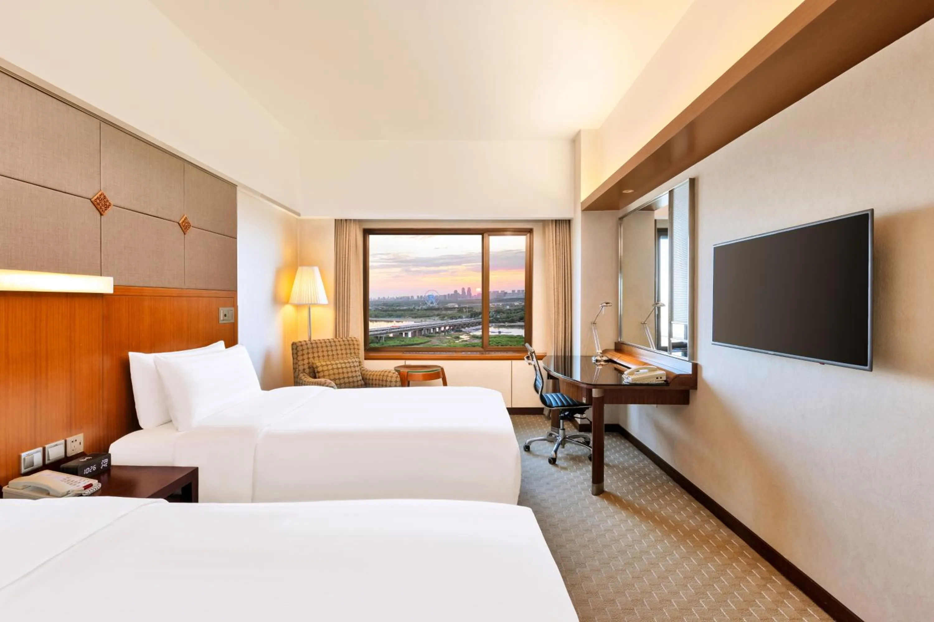 Bed in Shangri-La Harbin