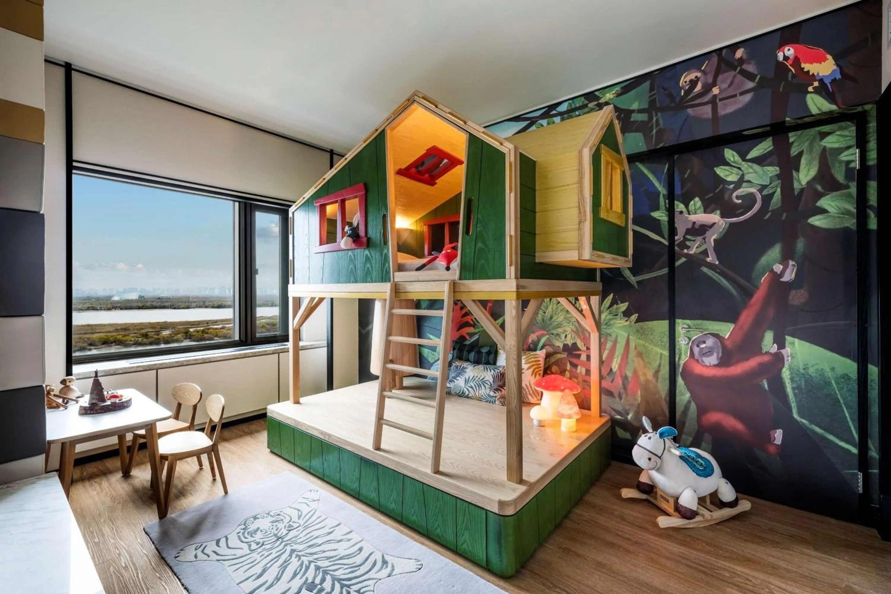 Photo of the whole room, Bed in Shangri-La Harbin