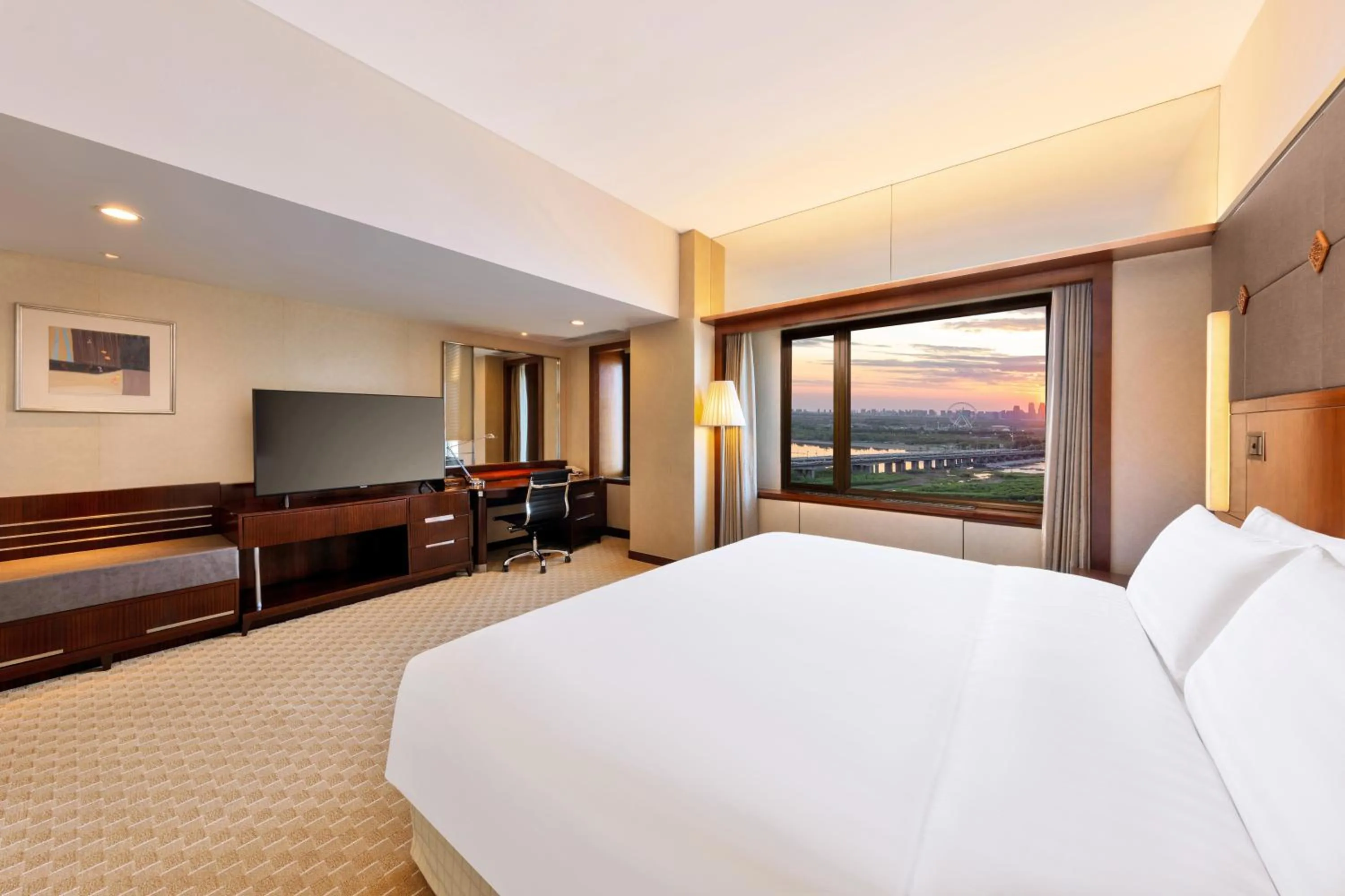 Bed in Shangri-La Harbin