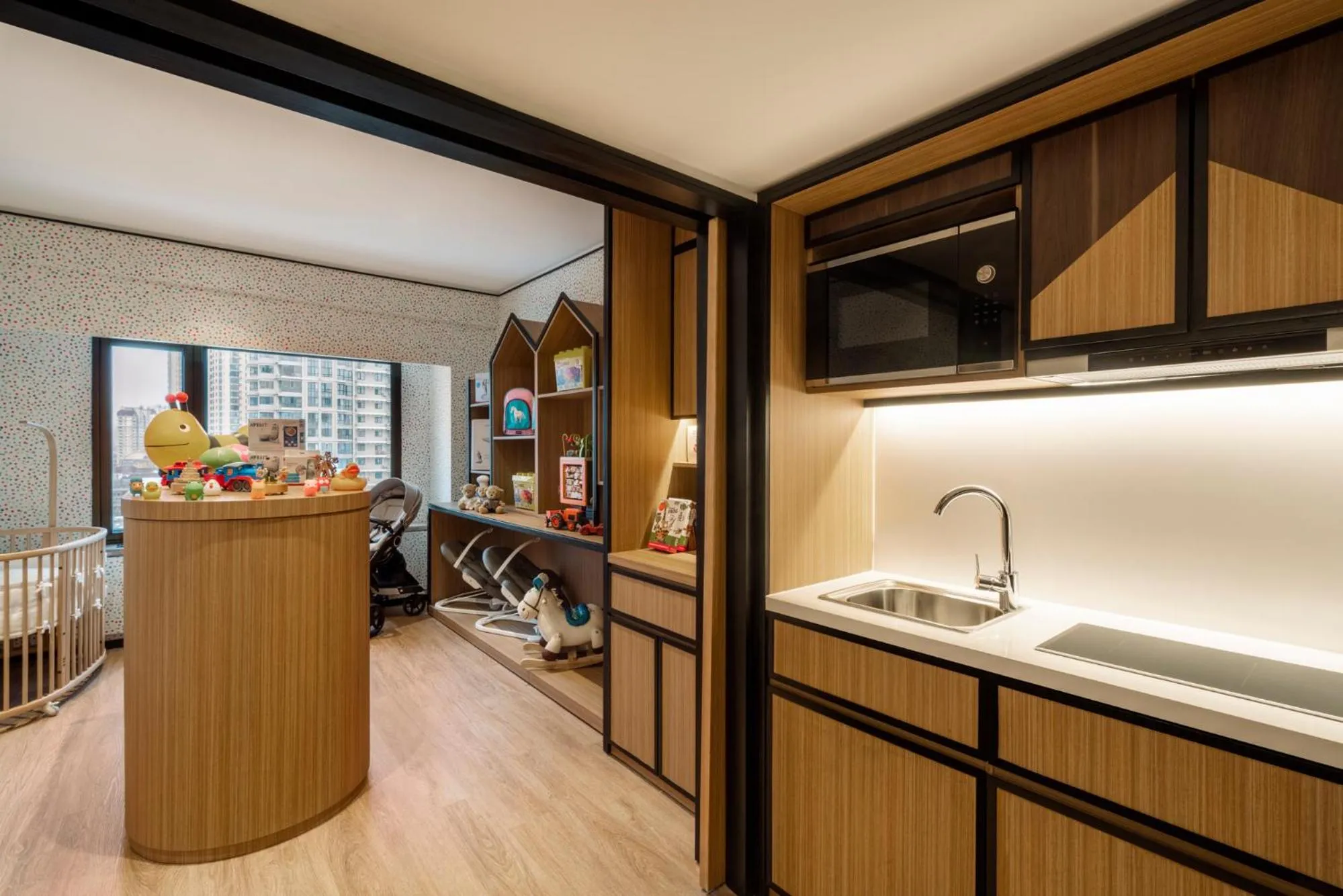 Kitchen or kitchenette in Shangri-La Harbin