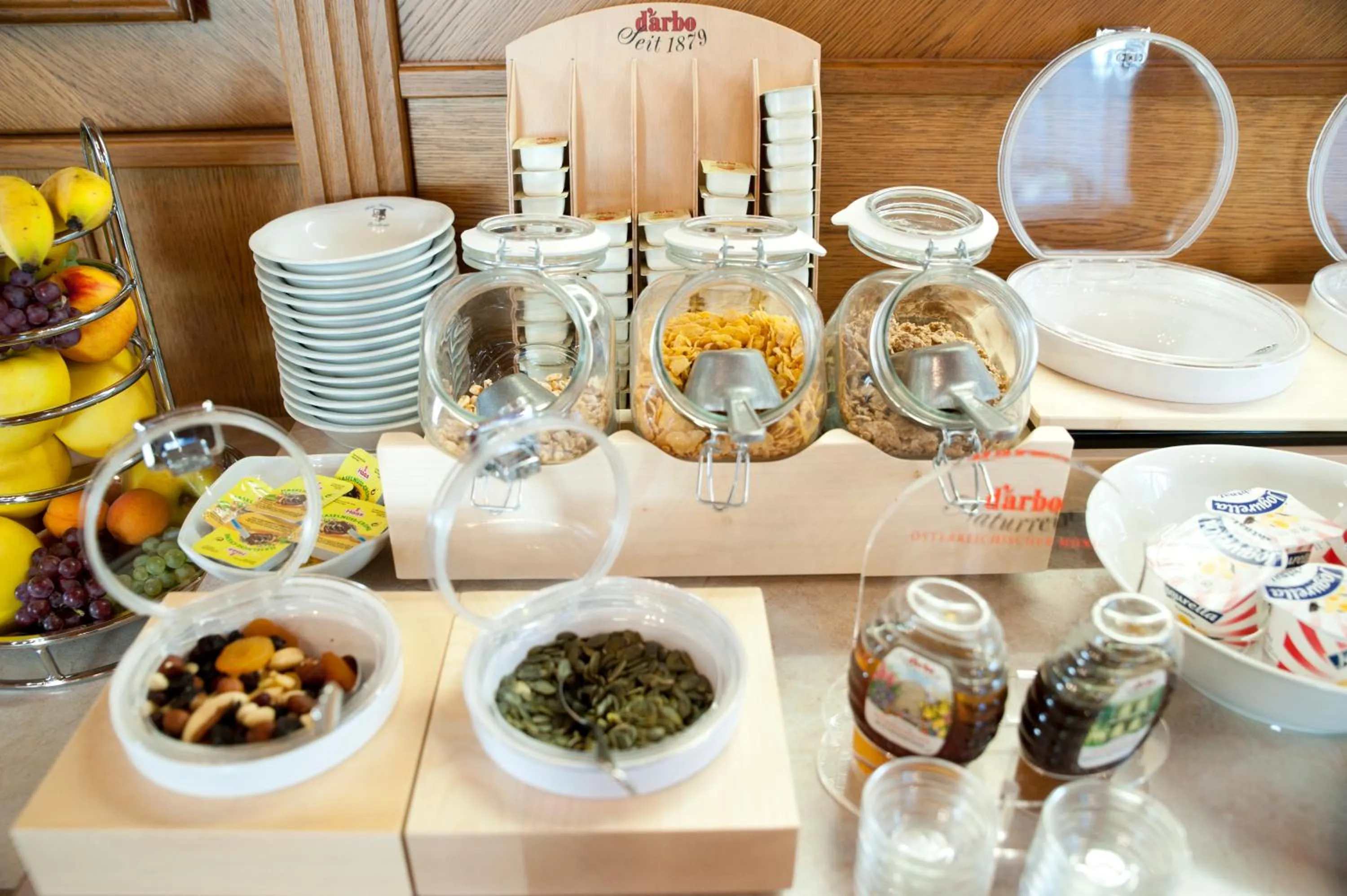 Buffet breakfast in Hotel Restaurant Osterbauer