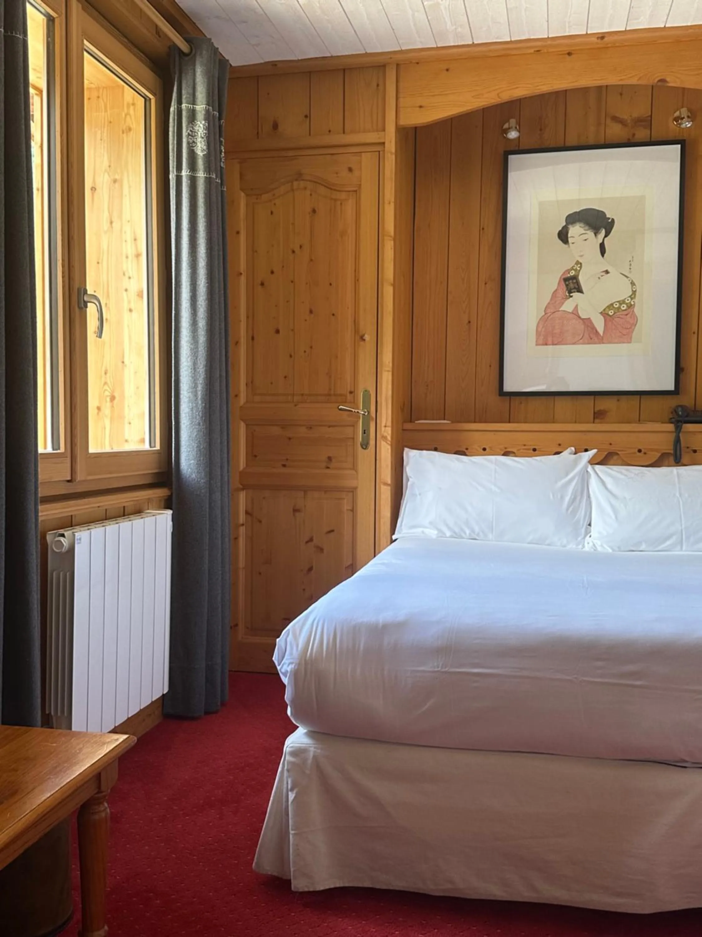 Bed in Hôtel Le Jeu de Paume