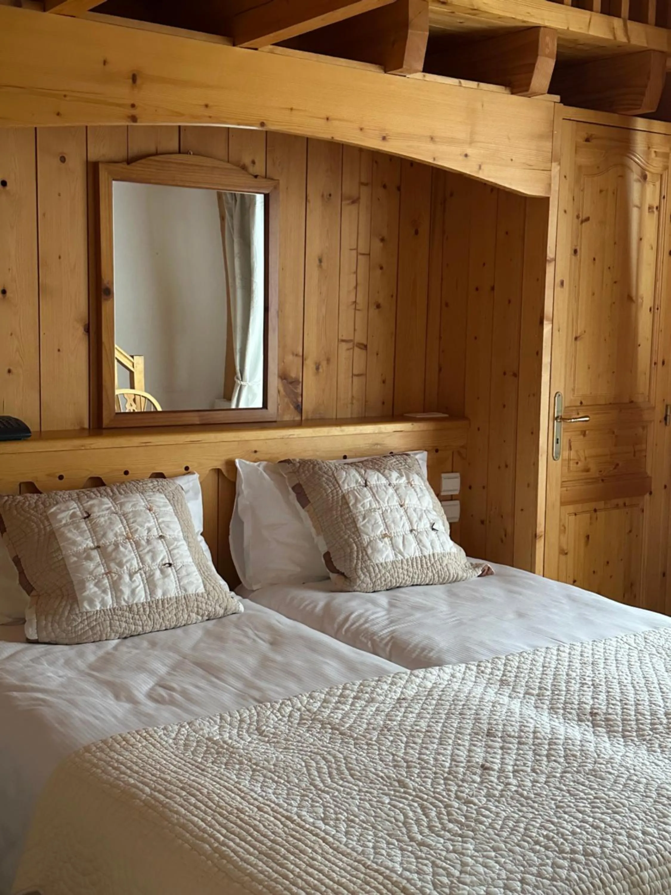 Bed in Hôtel Le Jeu de Paume