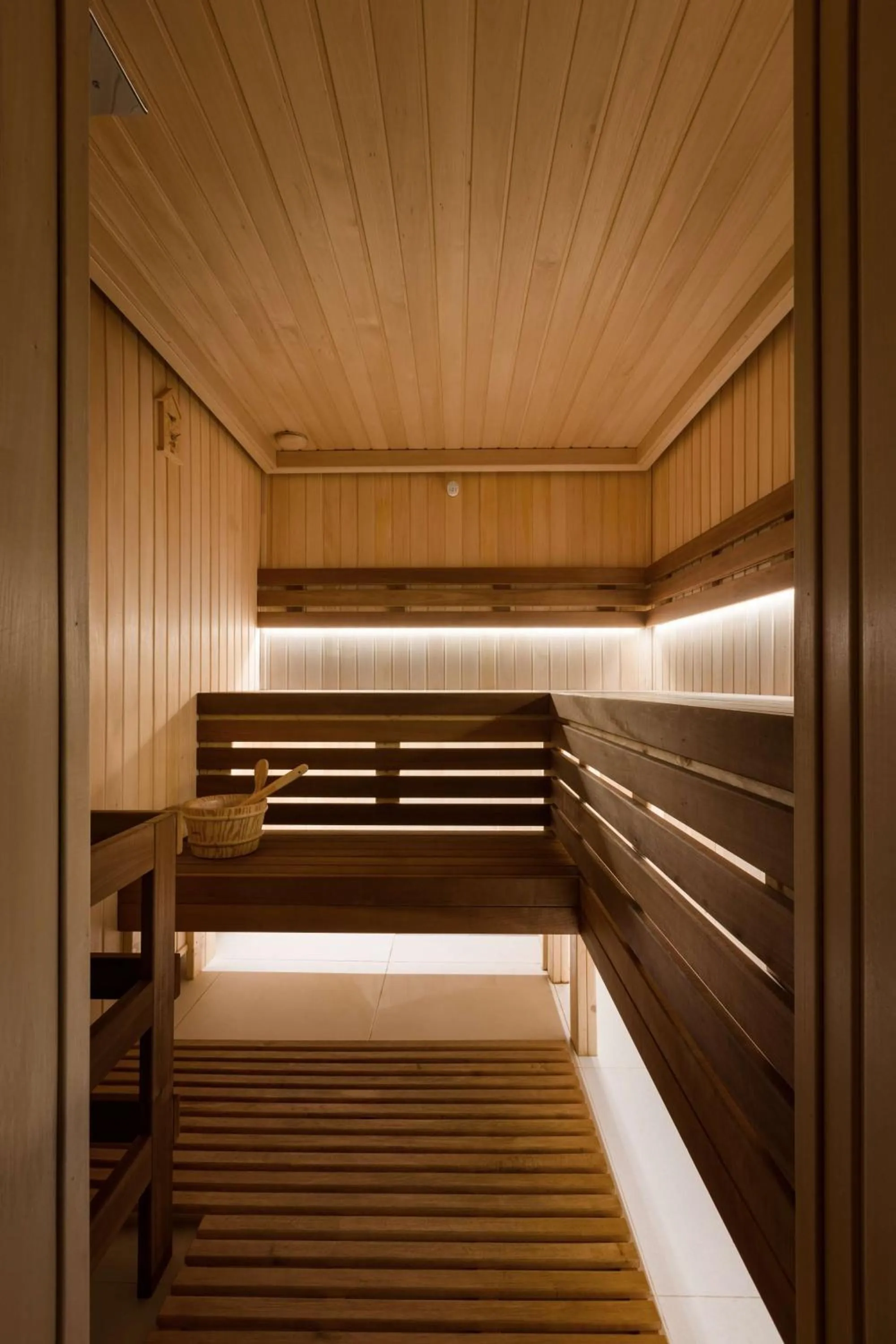 Spa and wellness centre/facilities, Bed in Radisson Blu Hotel, Kyiv City Centre