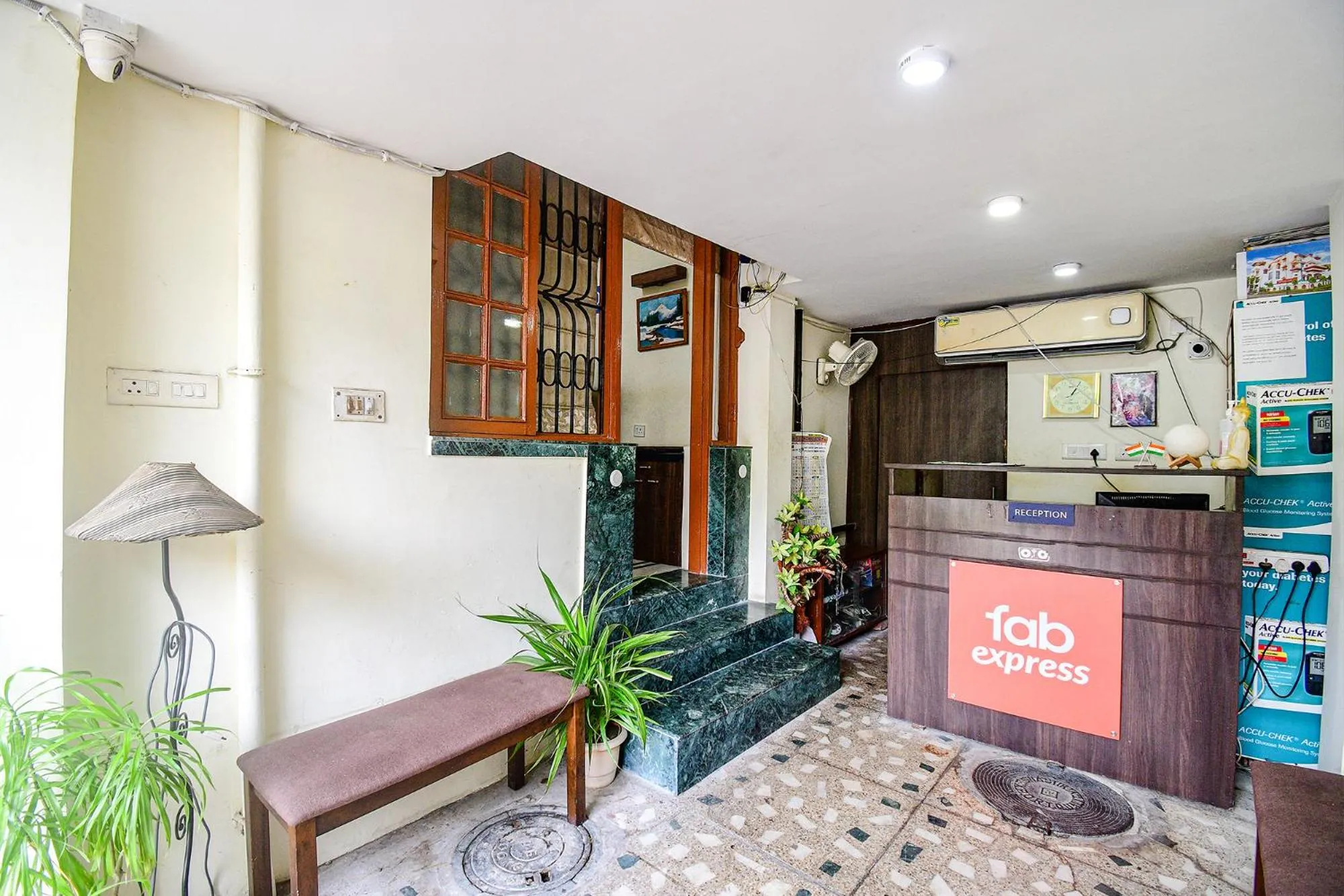 Lobby or reception in FabExpress Ullash Residency