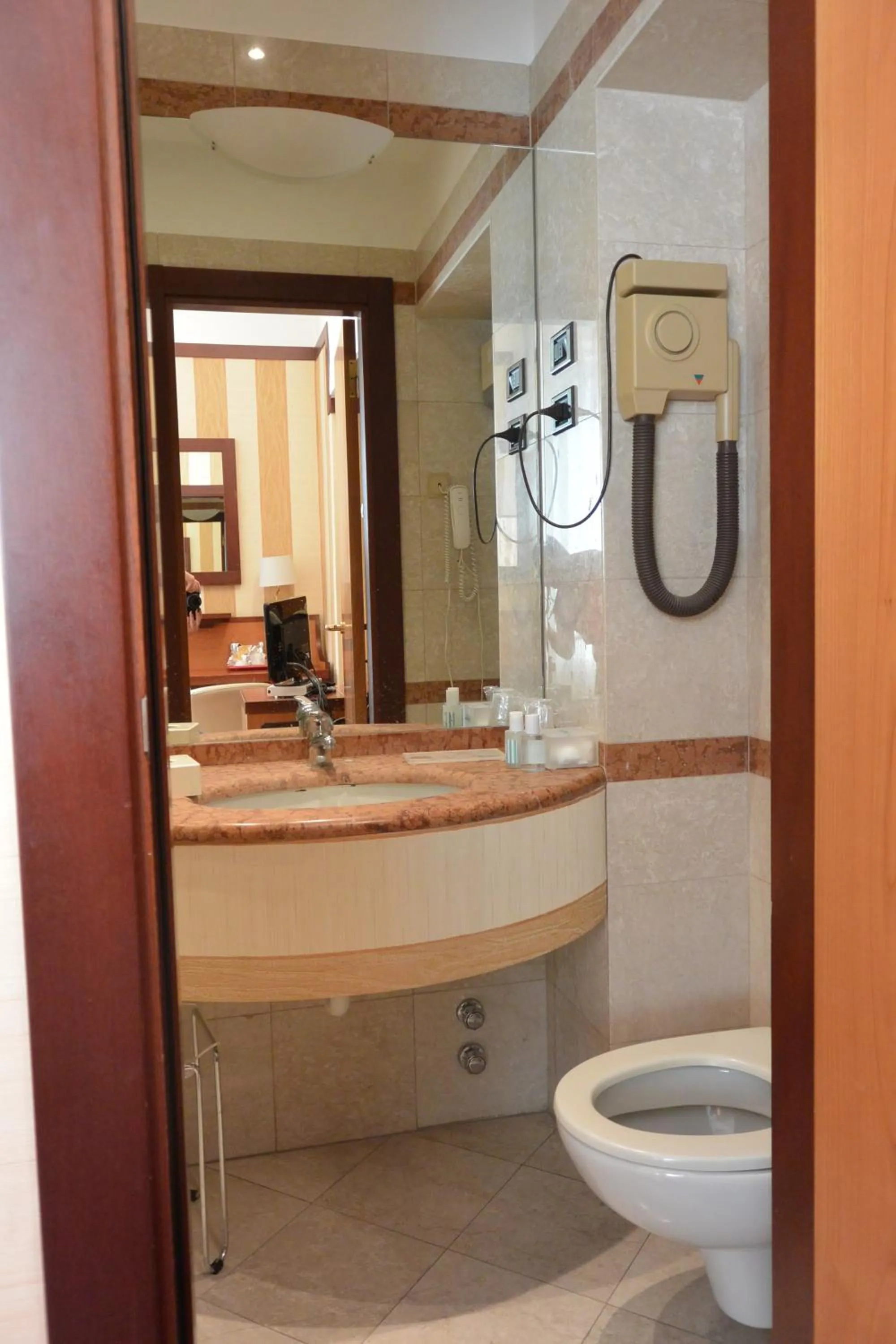 Bathroom in Hotel Metrò