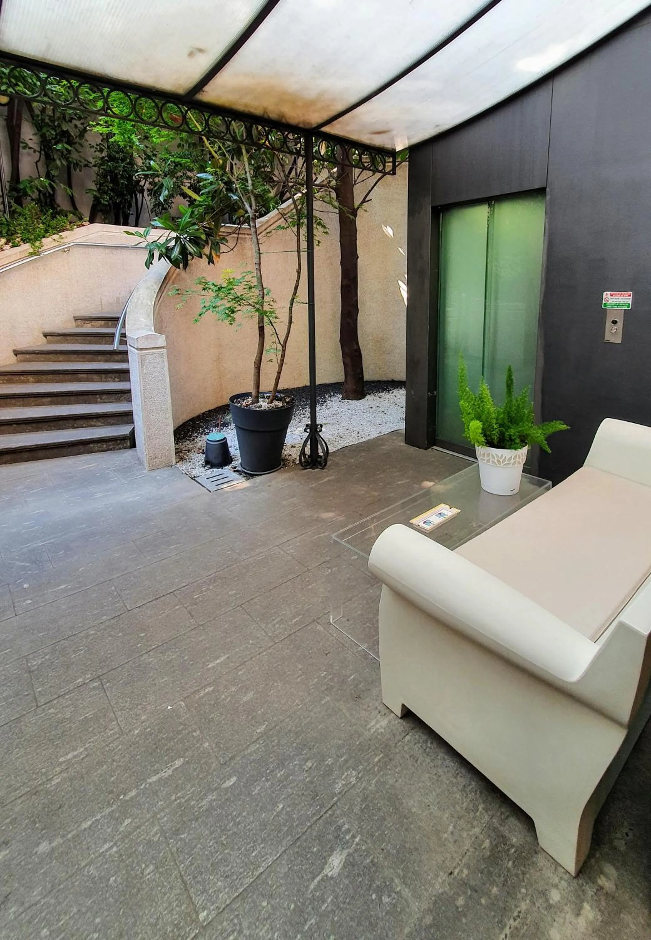 Facade/entrance in Hotel Metrò