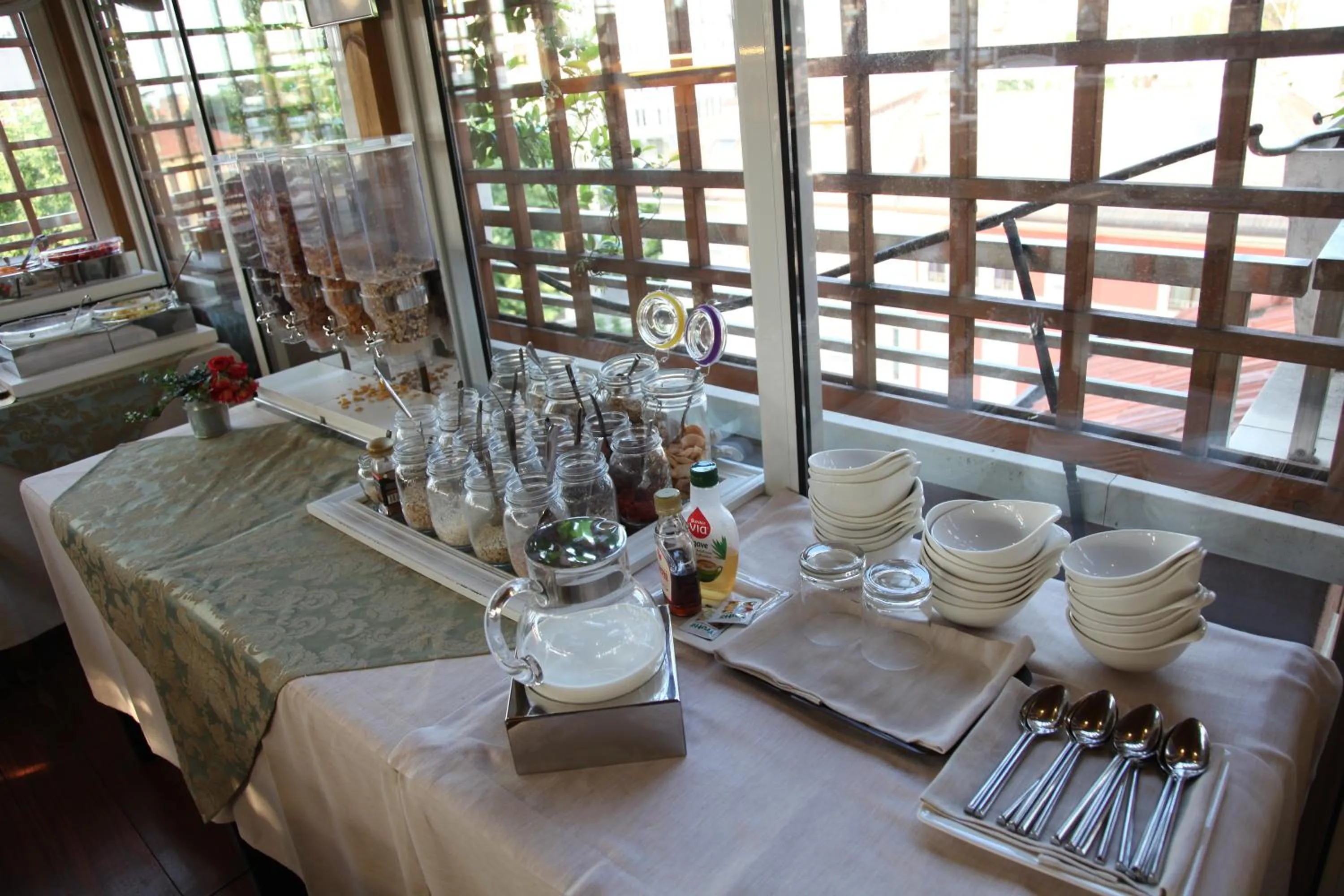 Breakfast in Hotel Metrò