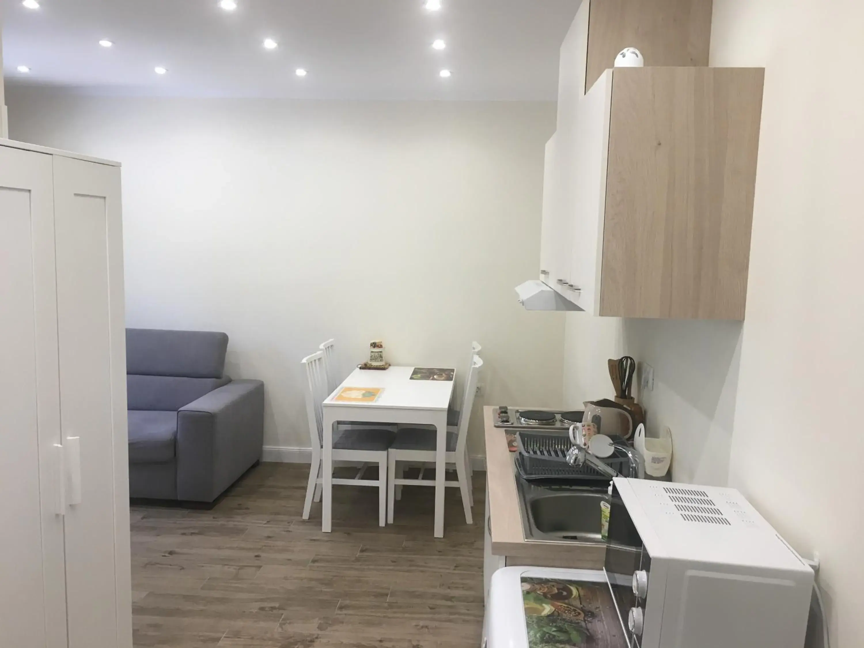 Standard Apartment in StaySplitBay Standard Apartment in StaySplitBay