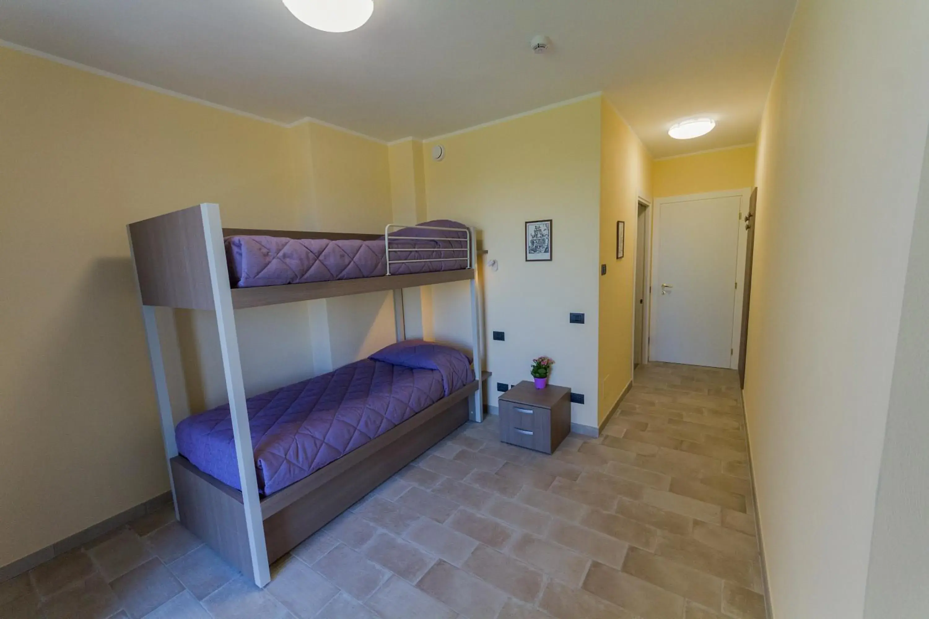 Twin Room with Private Bathroom - single occupancy in Agriostello delle Langhe Twin Room with Private Bathroom - single occupancy in Agriostello delle Langhe