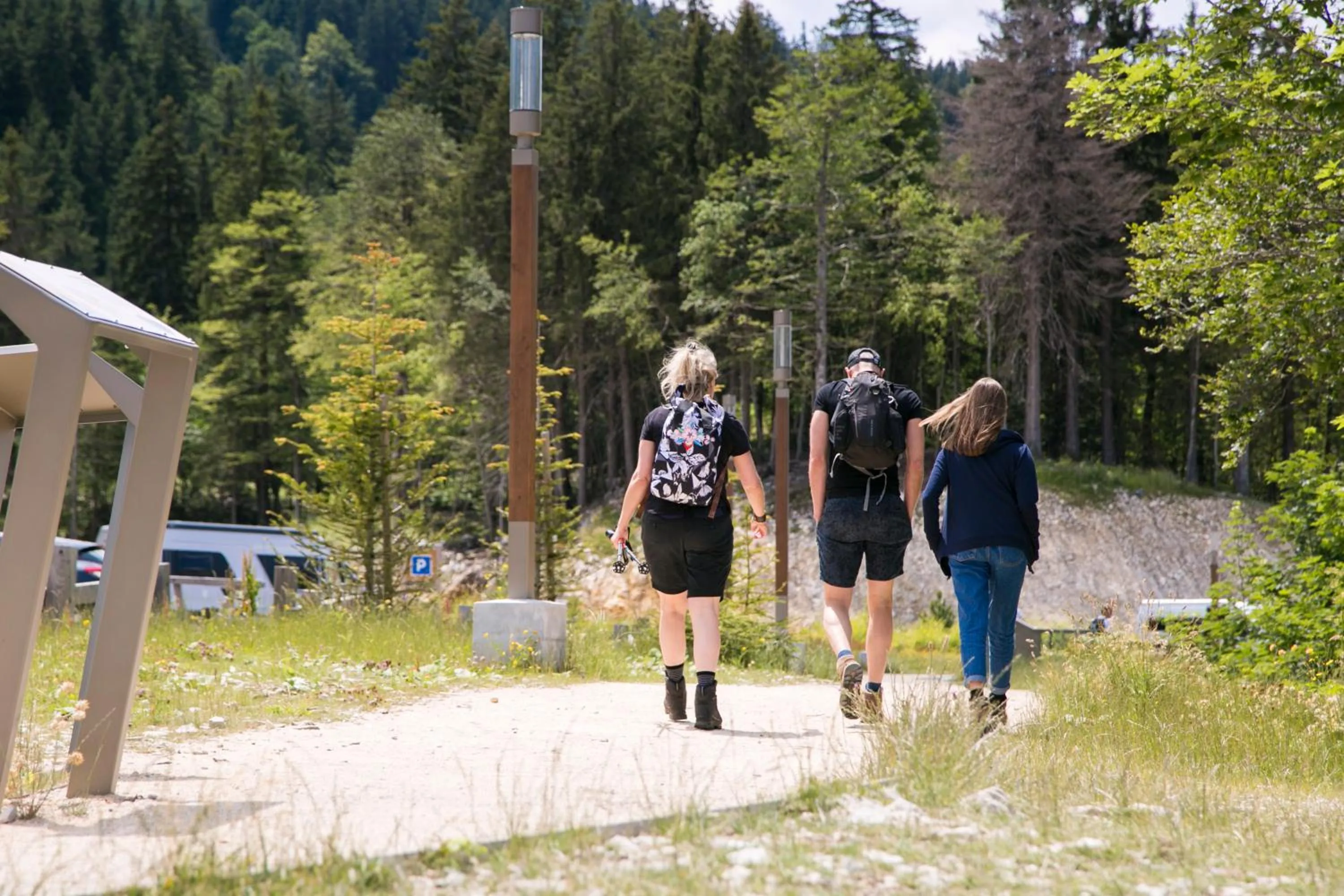 Hiking in Résidence Les Clarines ( by Popinns )