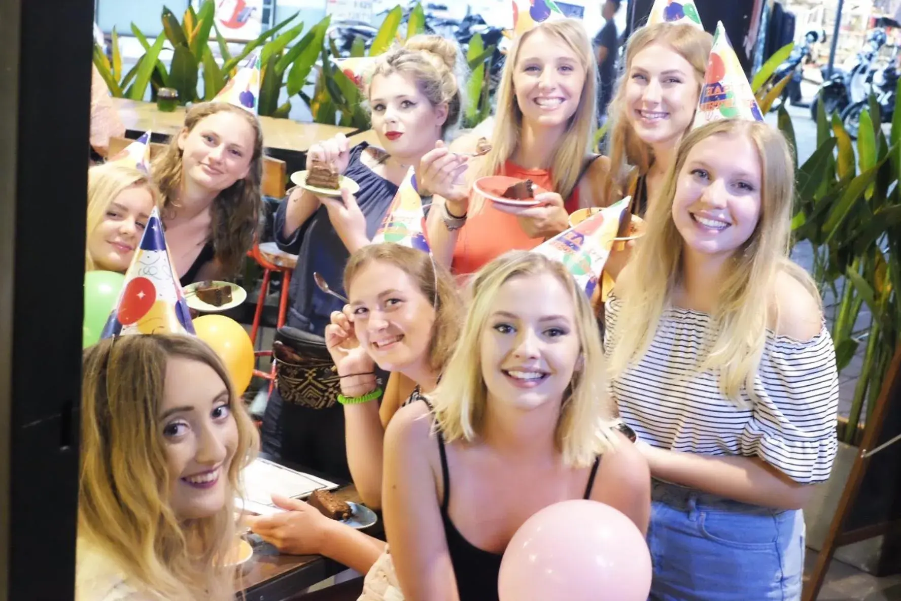 Restaurant/places to eat in Borough Capsule Hostel Bali Restaurant/places to eat in Borough Capsule Hostel Bali