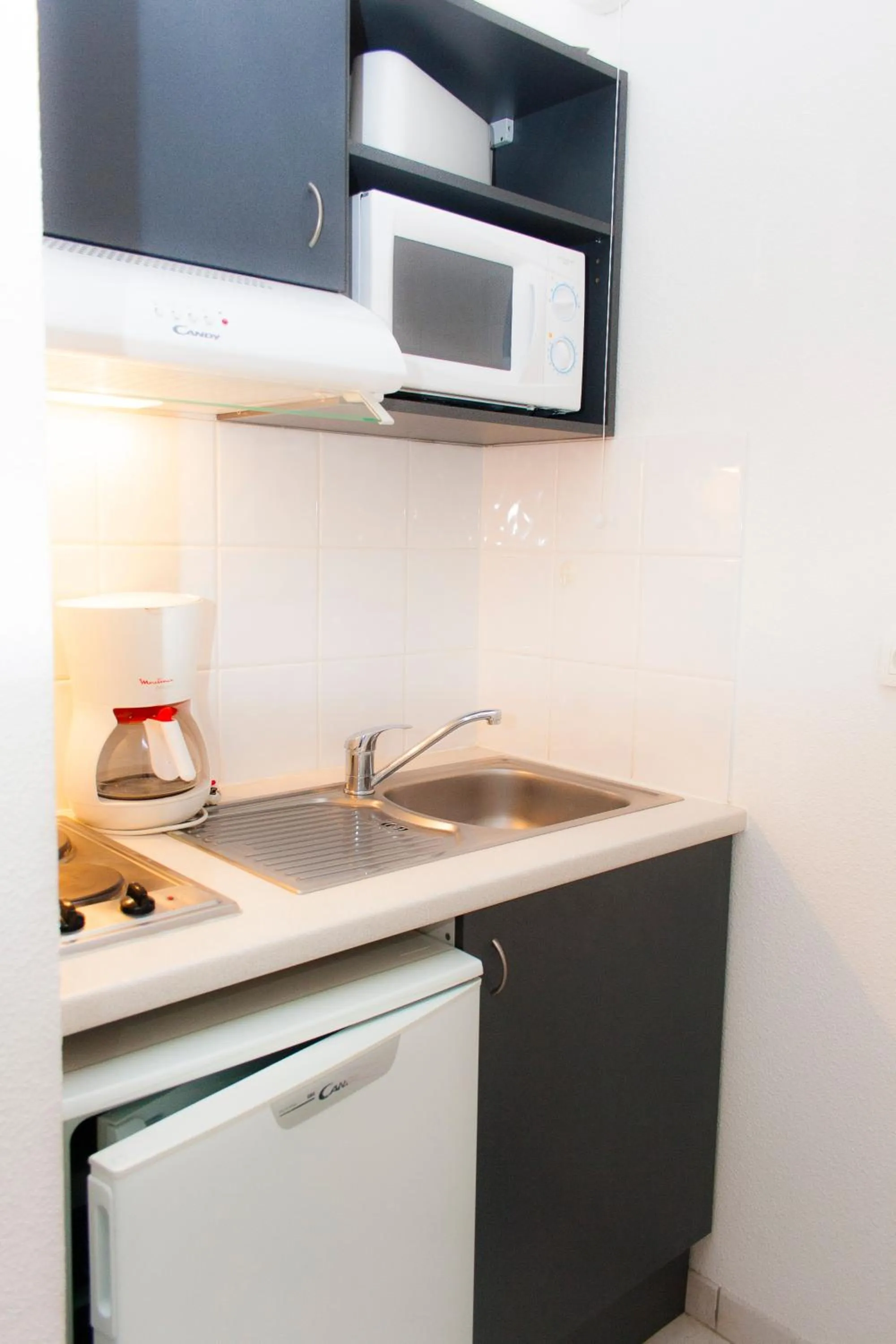 Kitchen or kitchenette in La Résidence Des Oliviers