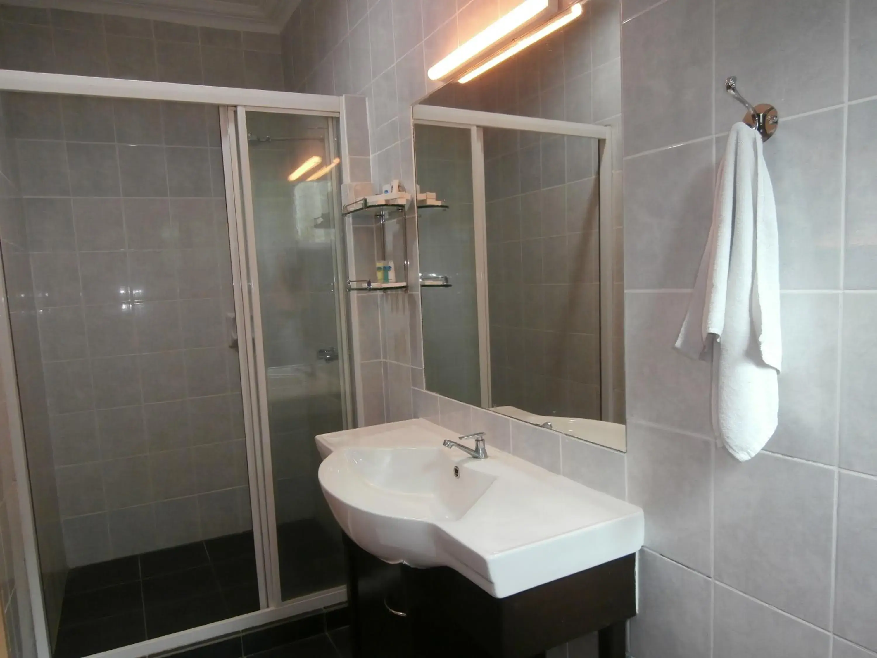 Shower, Bathroom in Langkah Syabas Beach Resort