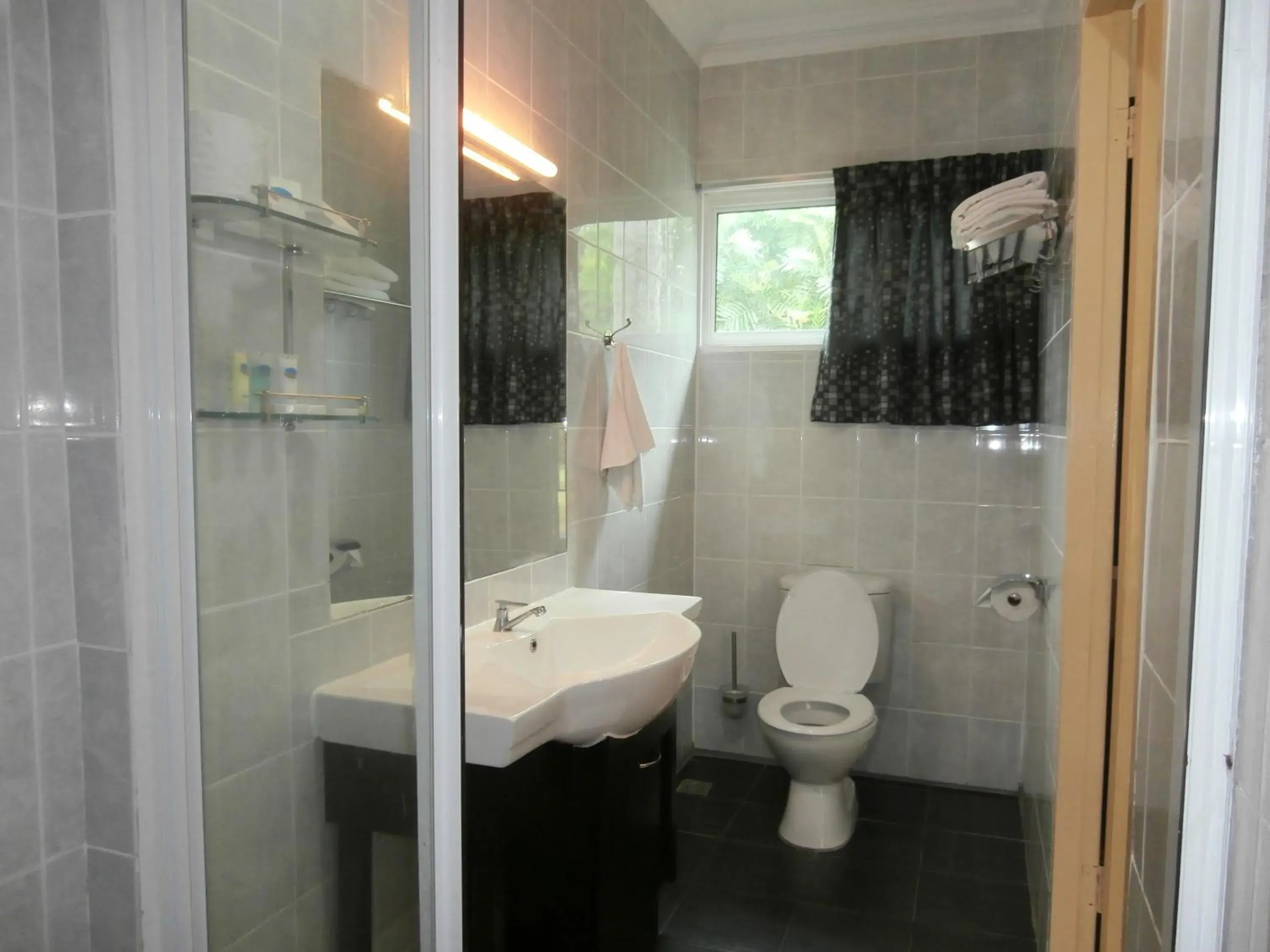 Shower, Bathroom in Langkah Syabas Beach Resort