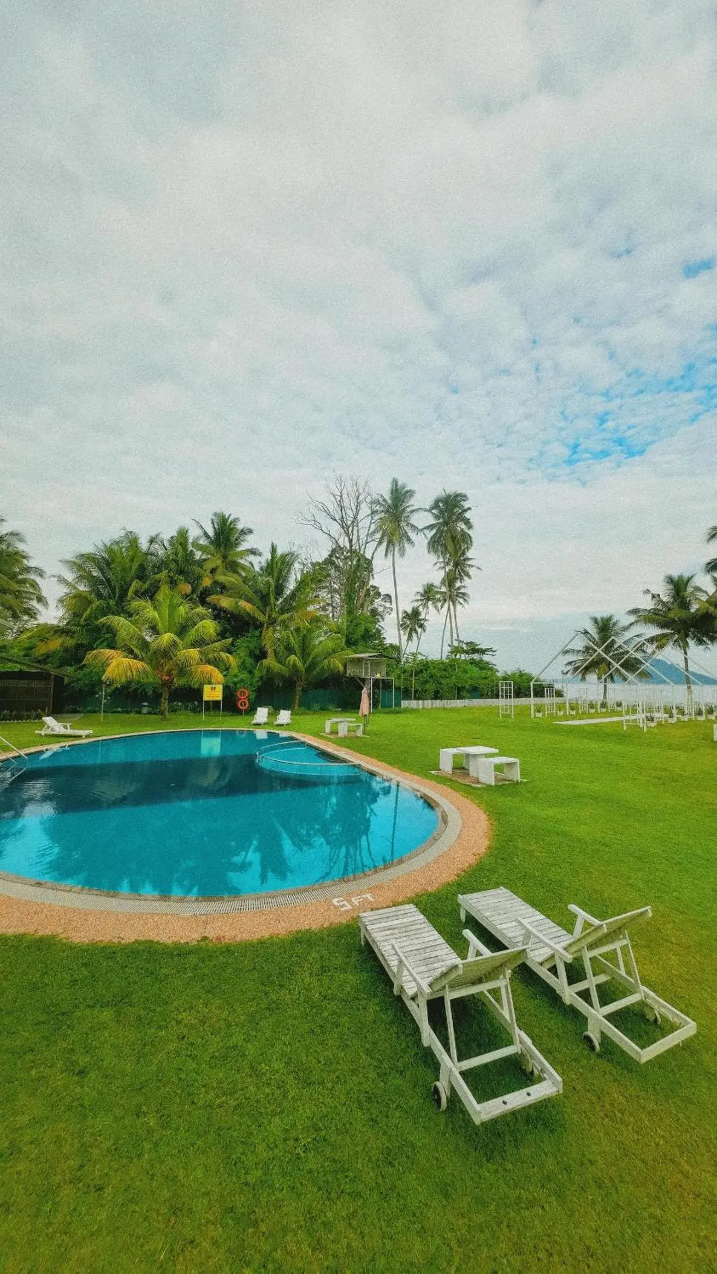 Swimming pool in Langkah Syabas Beach Resort Swimming pool in Langkah Syabas Beach Resort