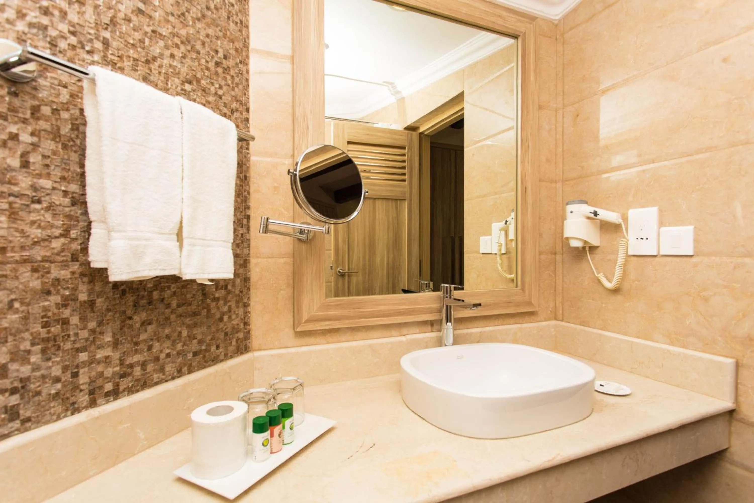 Shower in Jagatpur Lodge by Annapurna