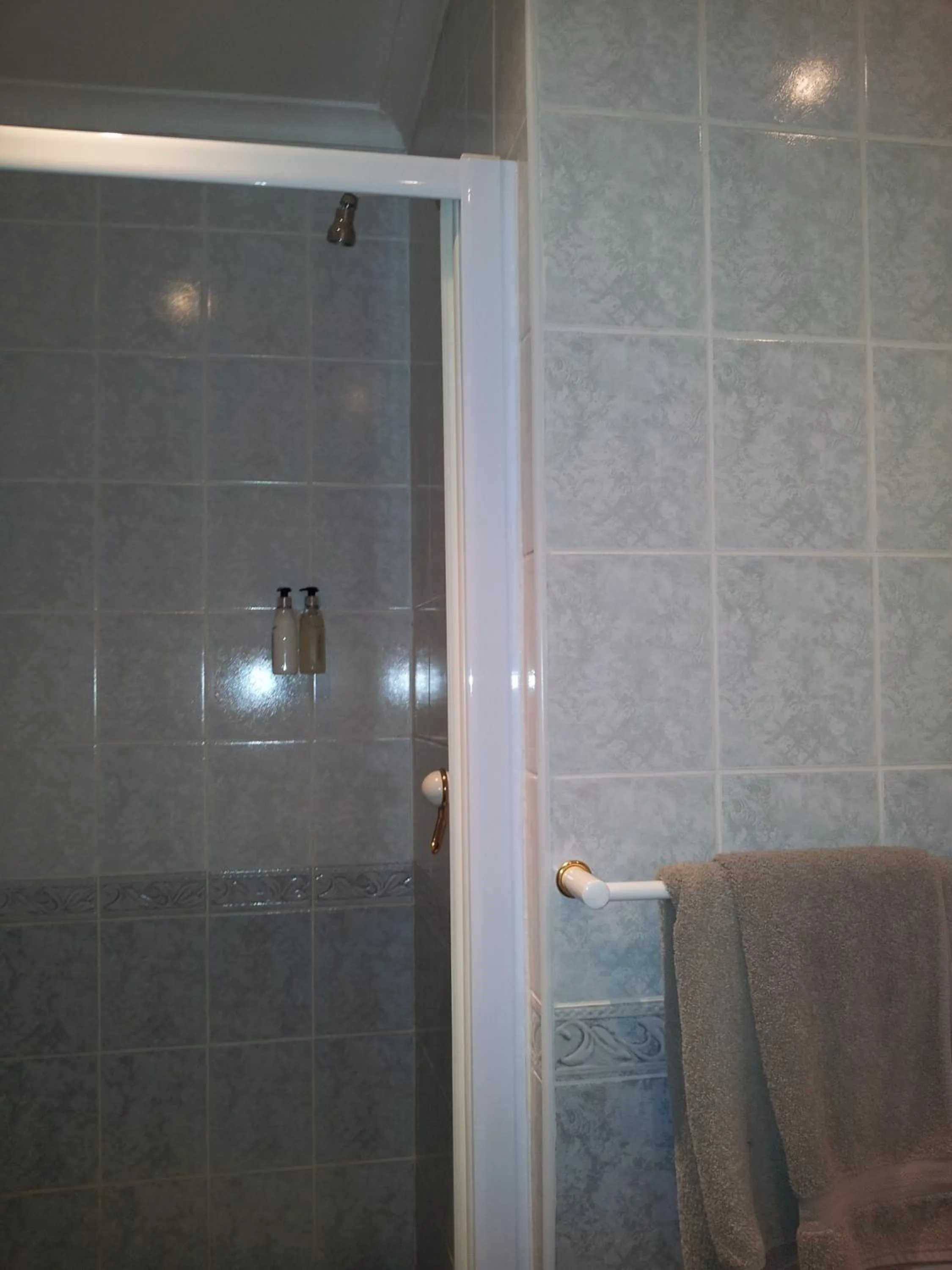 Bathroom in Waterfront Lodge