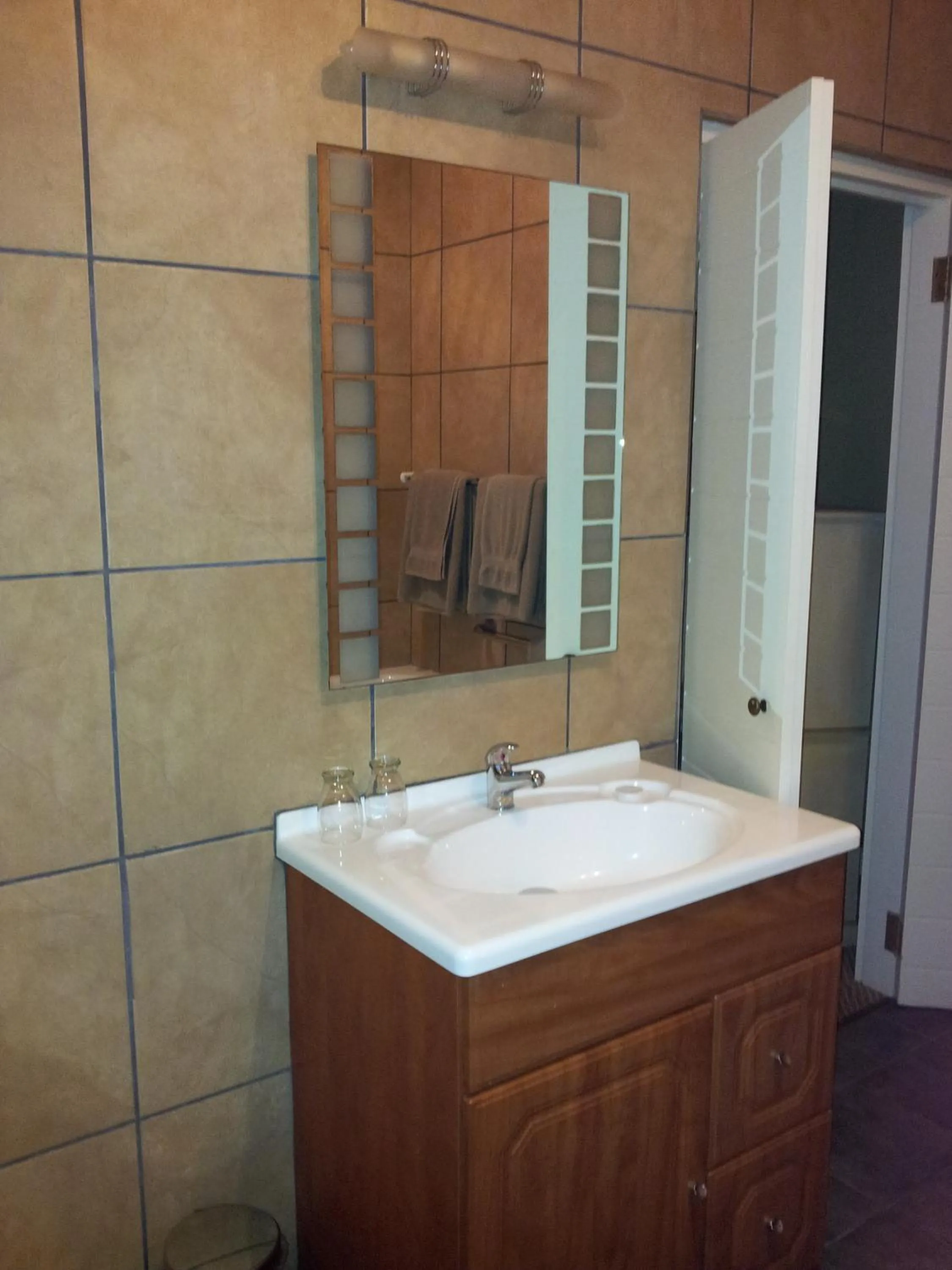 Bathroom in Waterfront Lodge