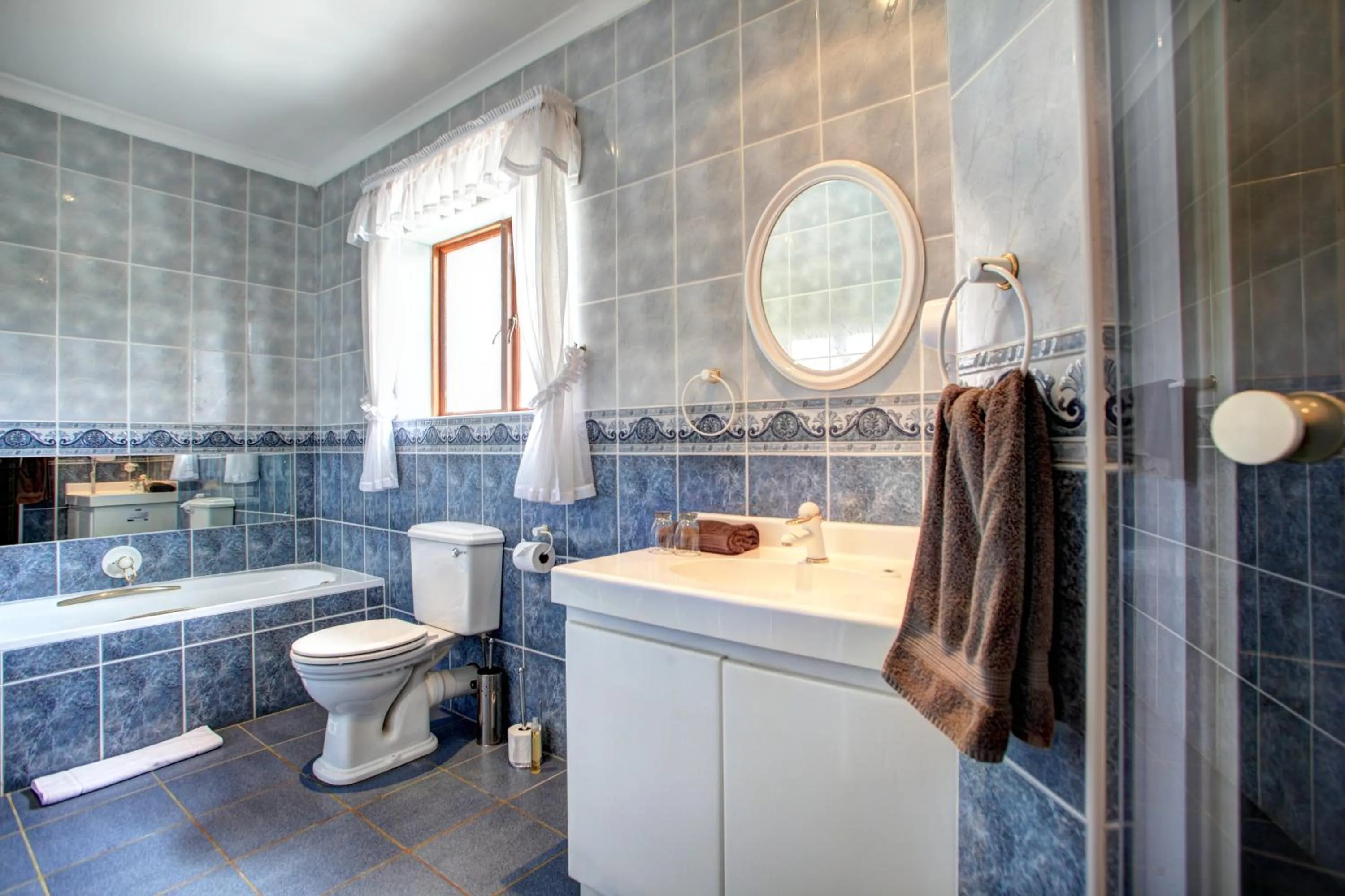 Bathroom in Waterfront Lodge