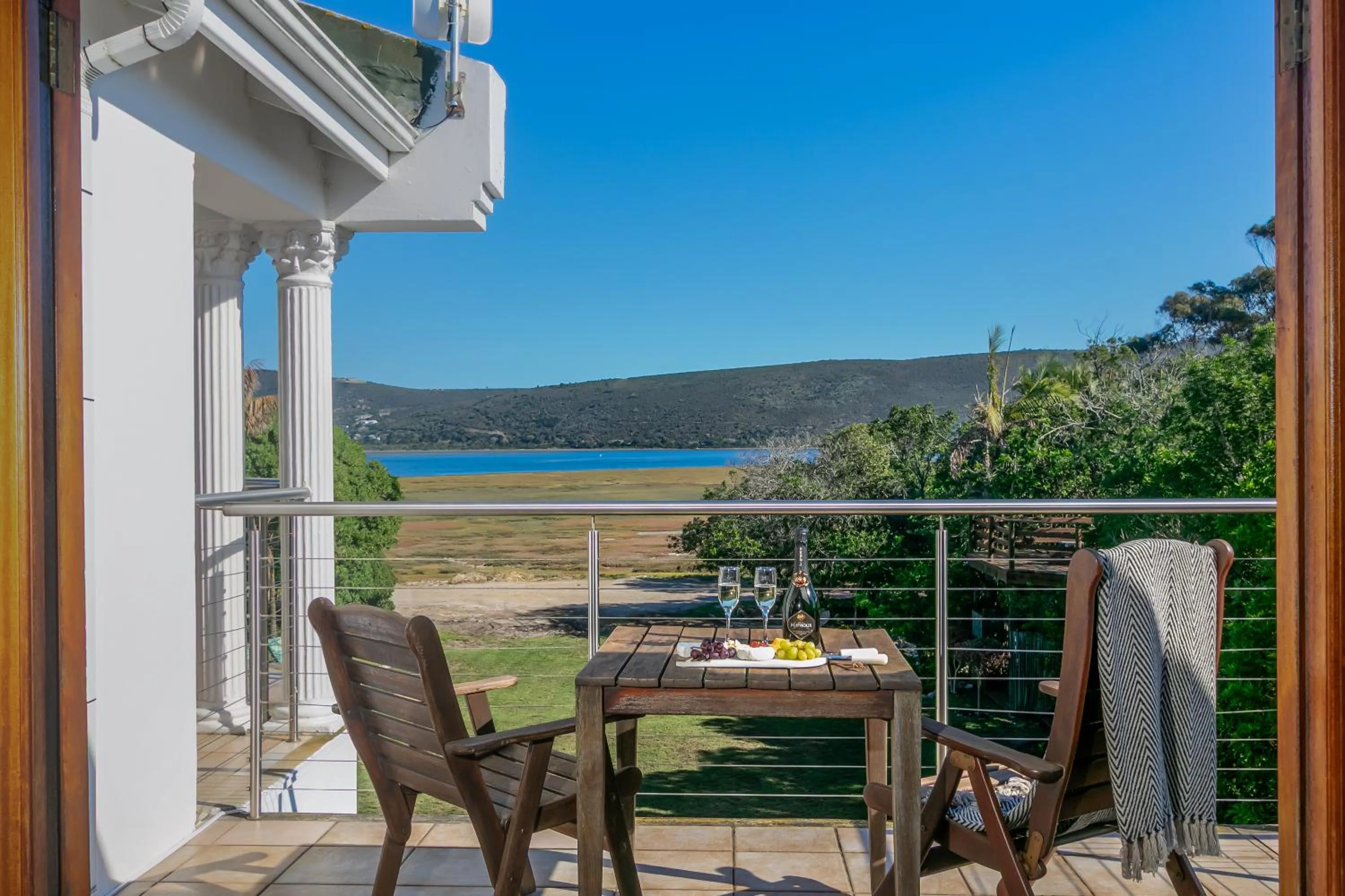 Waterfront Lodge