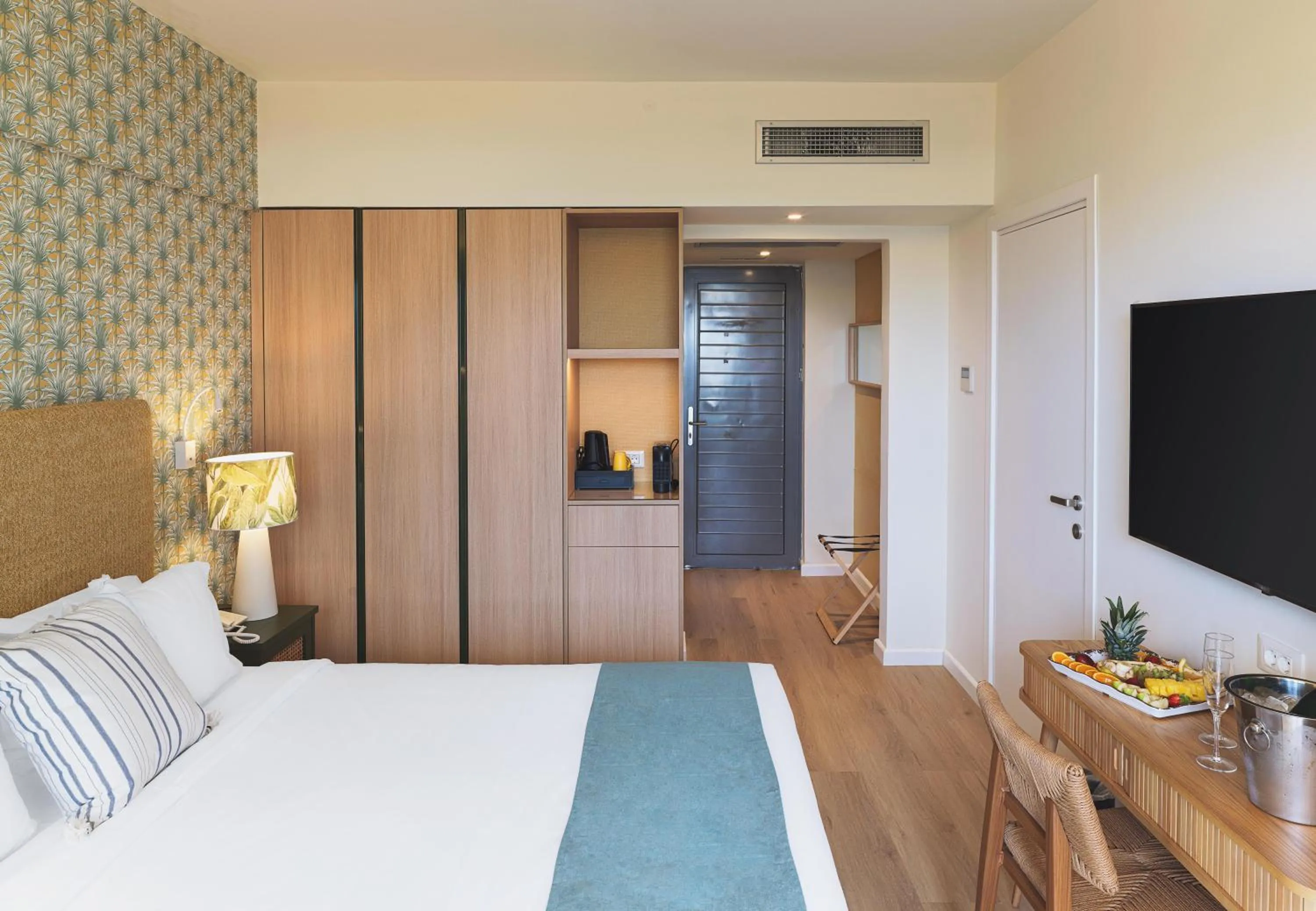 Photo of the whole room, Bed in Leonardo Kolymbia Resort Rhodes