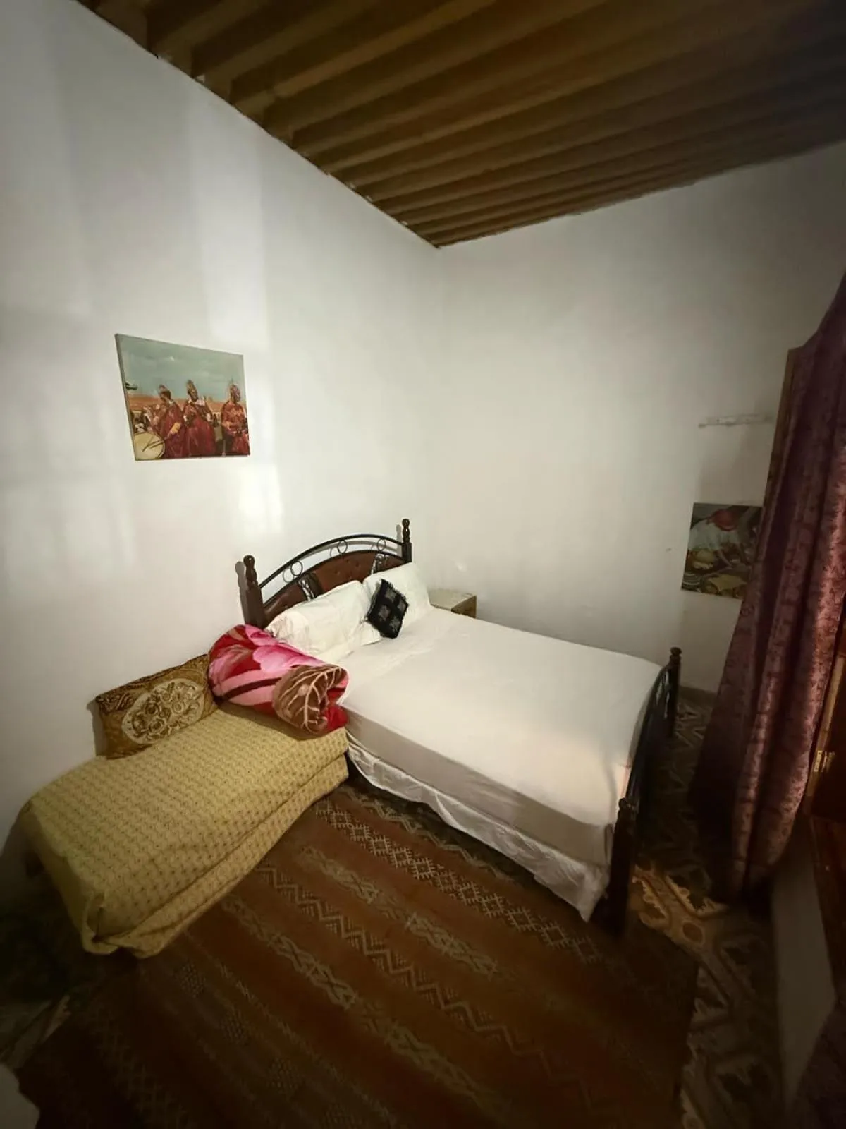 Bed in Dar Elkorchi