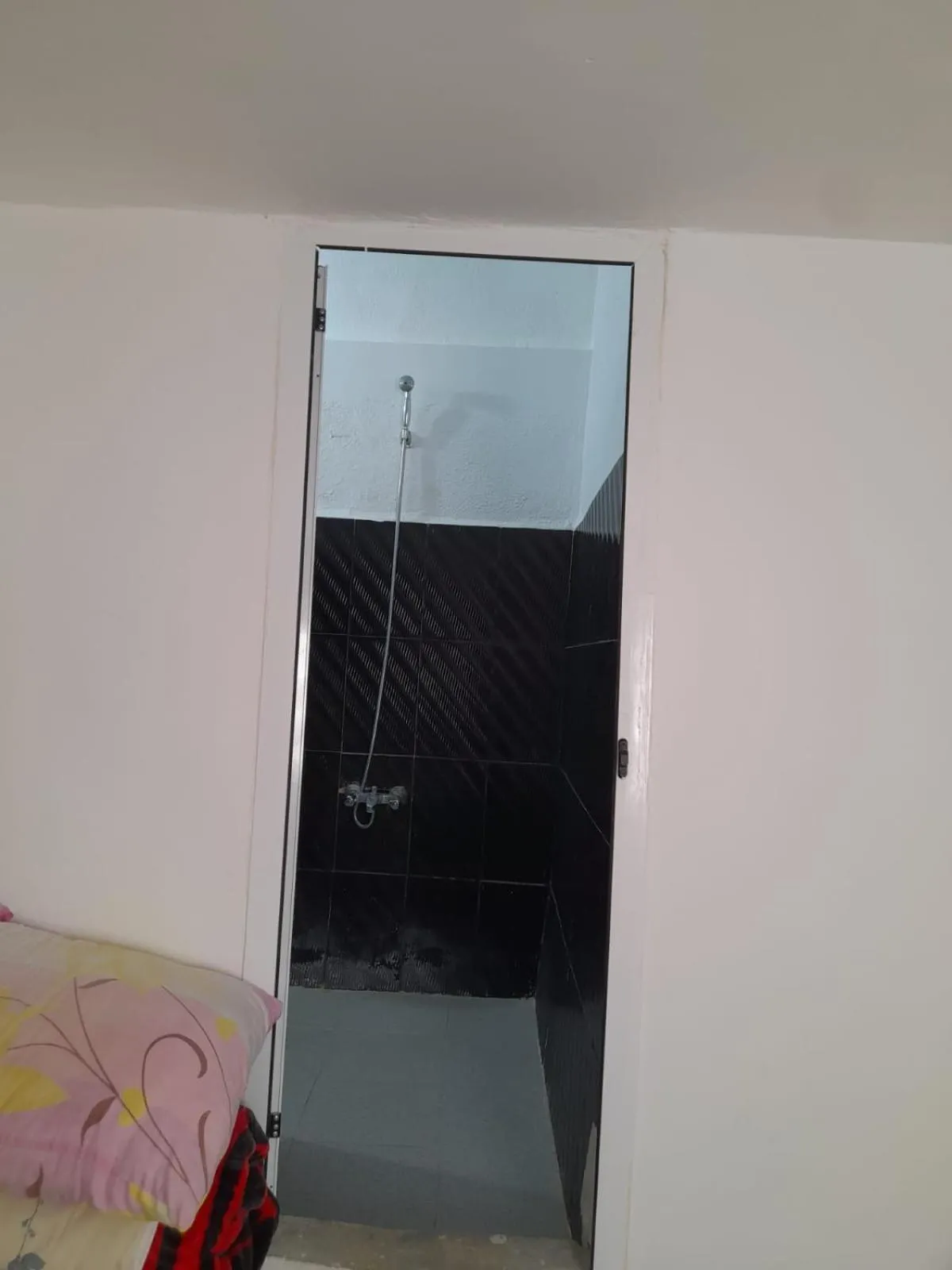 Shower in Dar Elkorchi