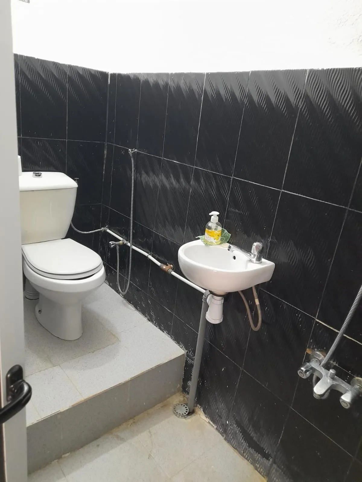 Shower in Dar Elkorchi