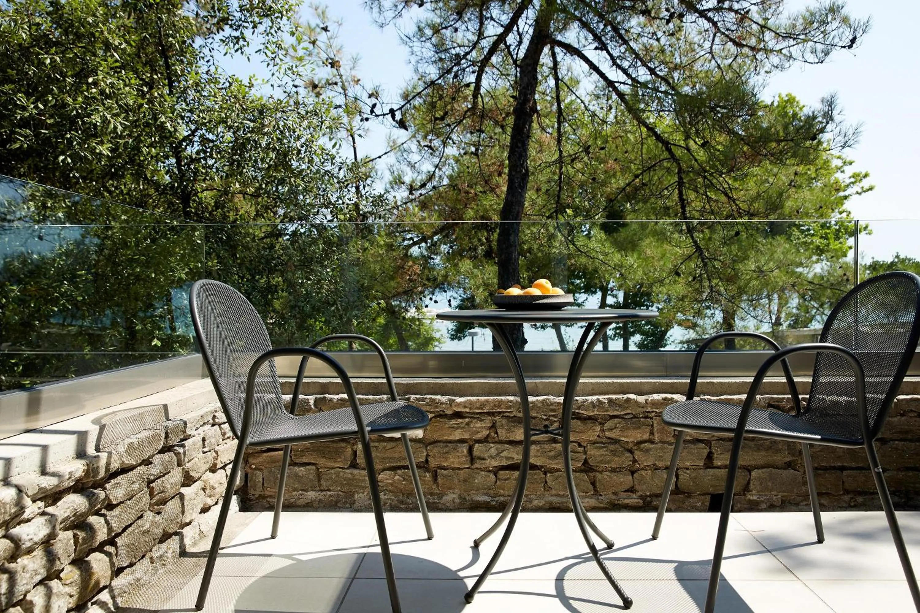 Photo of the whole room in Makryammos