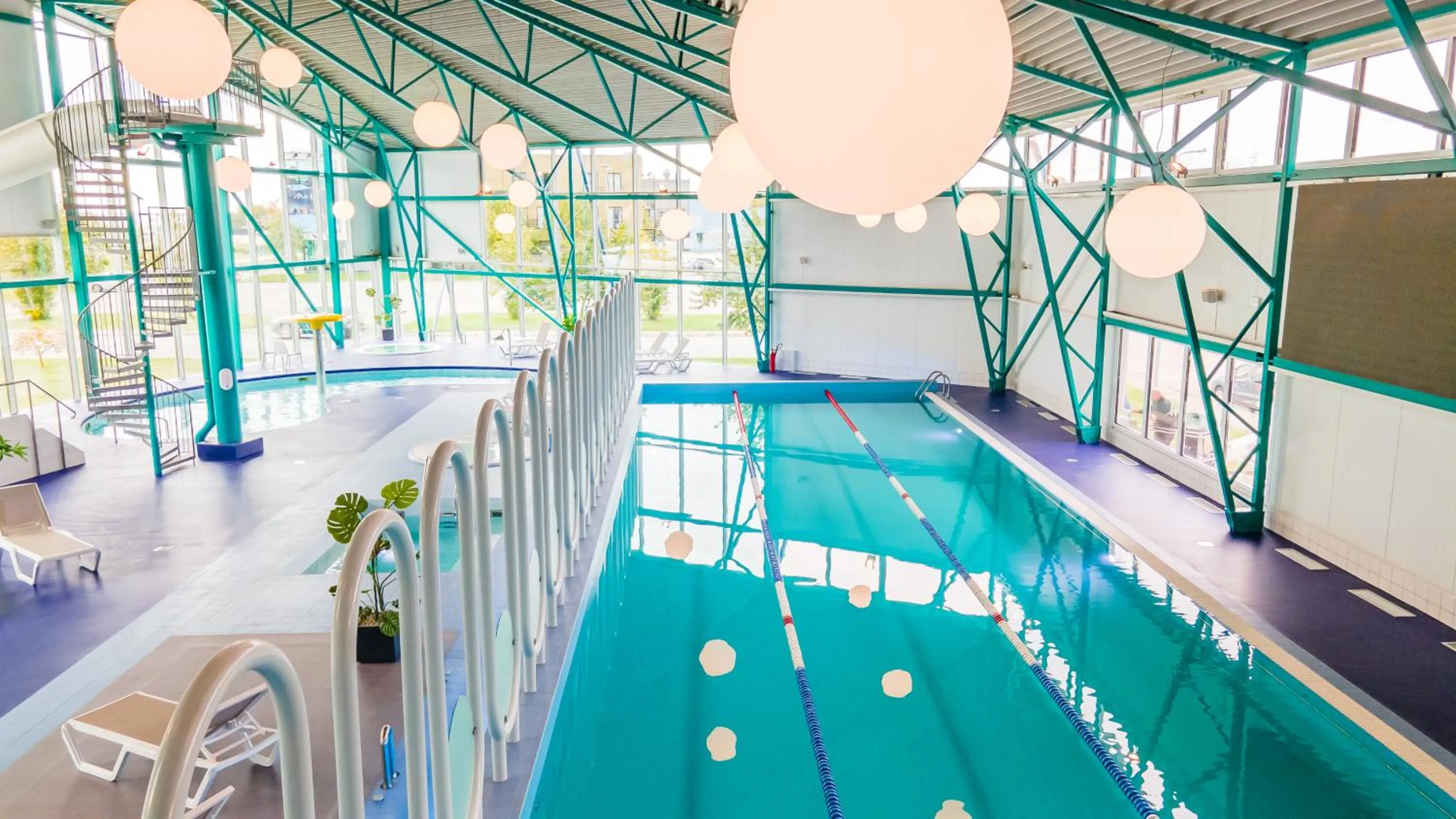 Swimming pool in Asa Spa Hotel