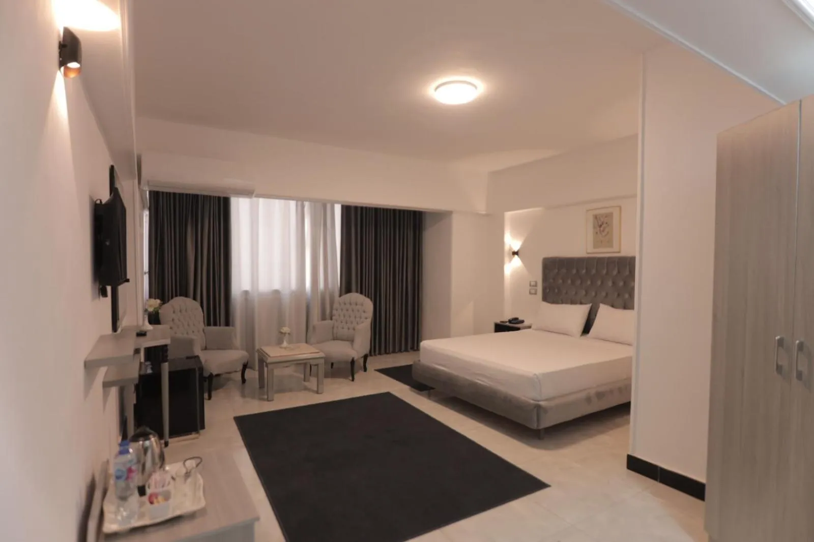 View (from property/room), Bed in Aura Inn Hotel Cairo