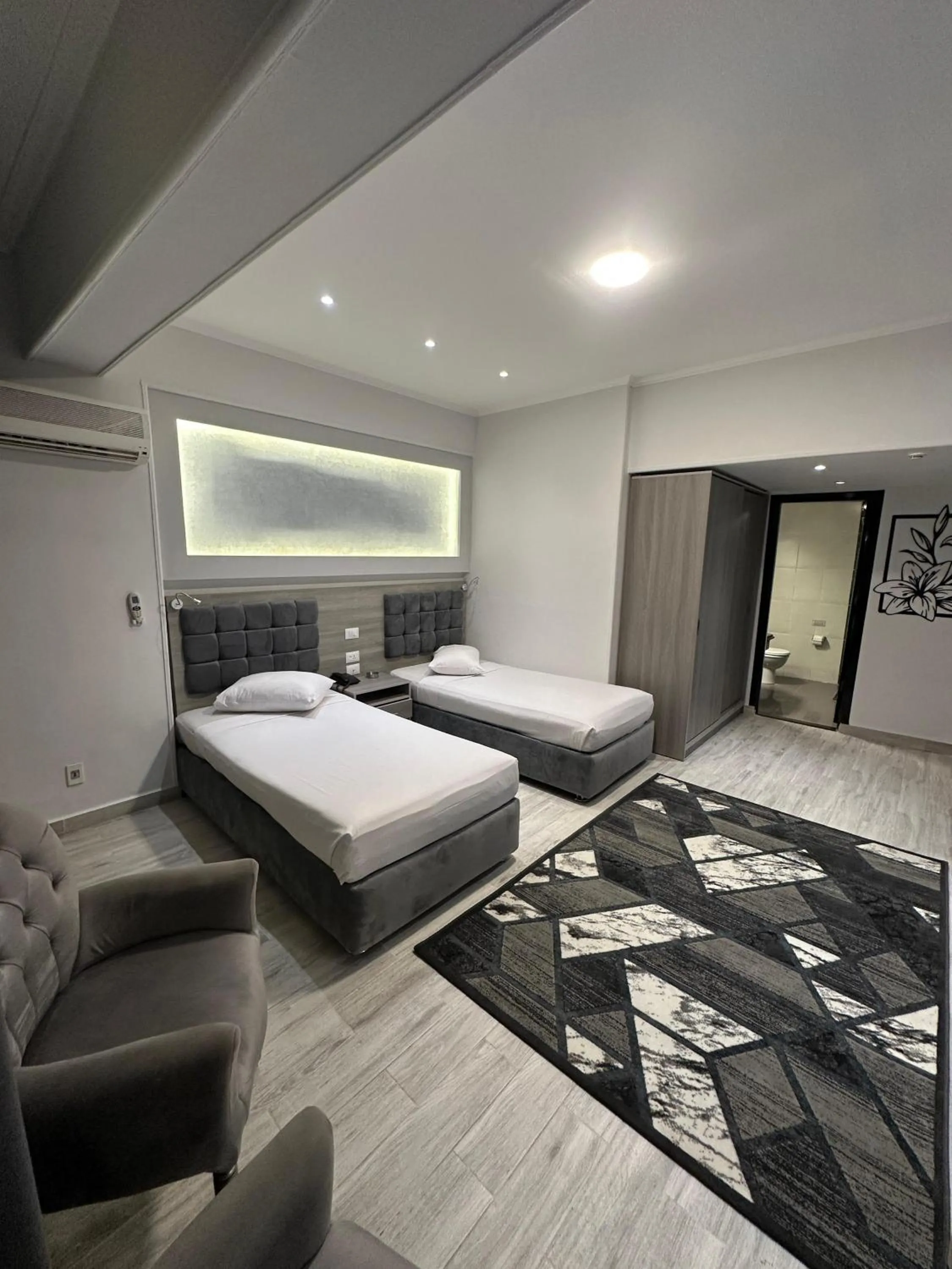 View (from property/room), Bed in Aura Inn Hotel Cairo