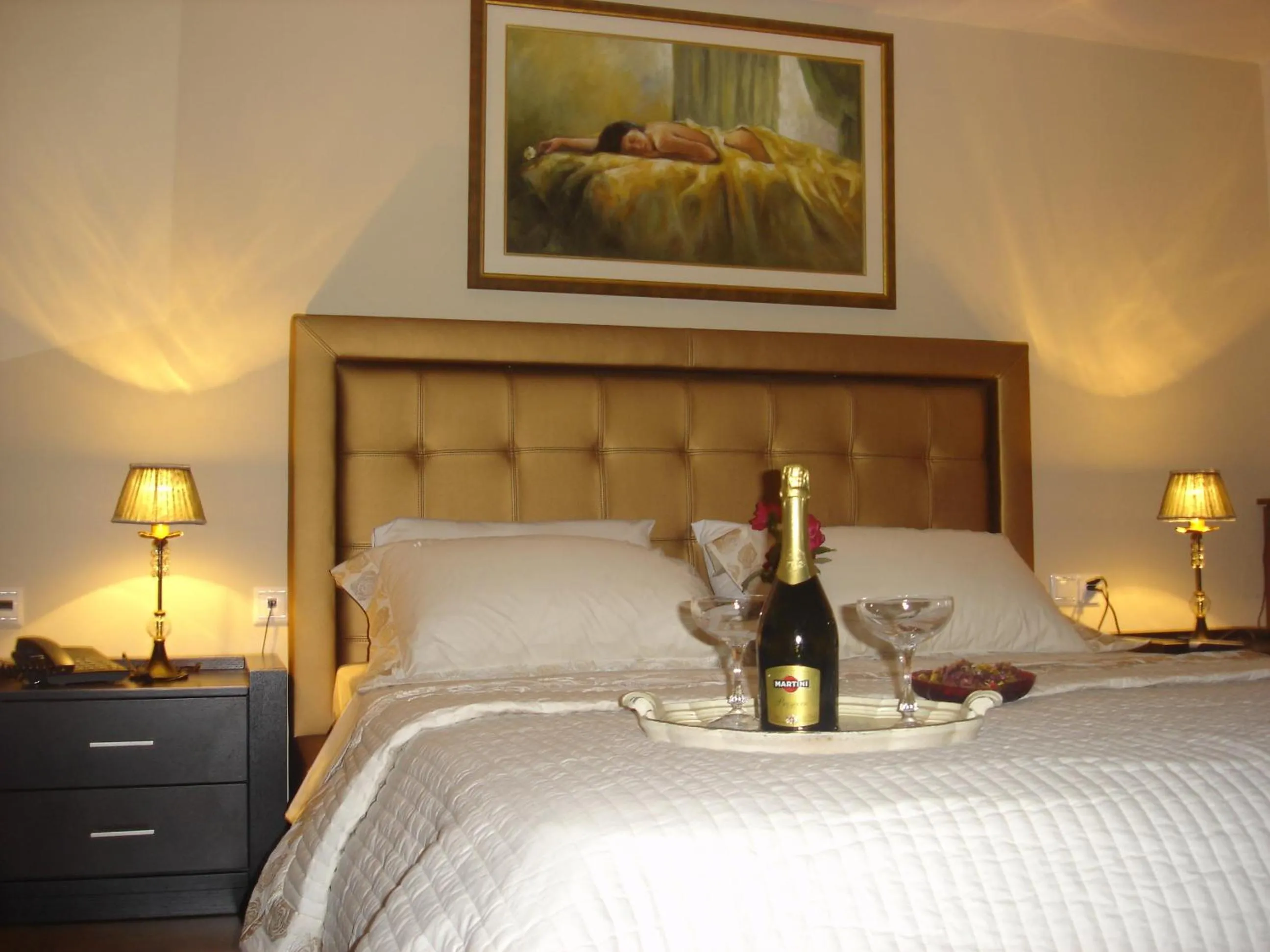 Bed in Epavlis Meteora Suites Hotel